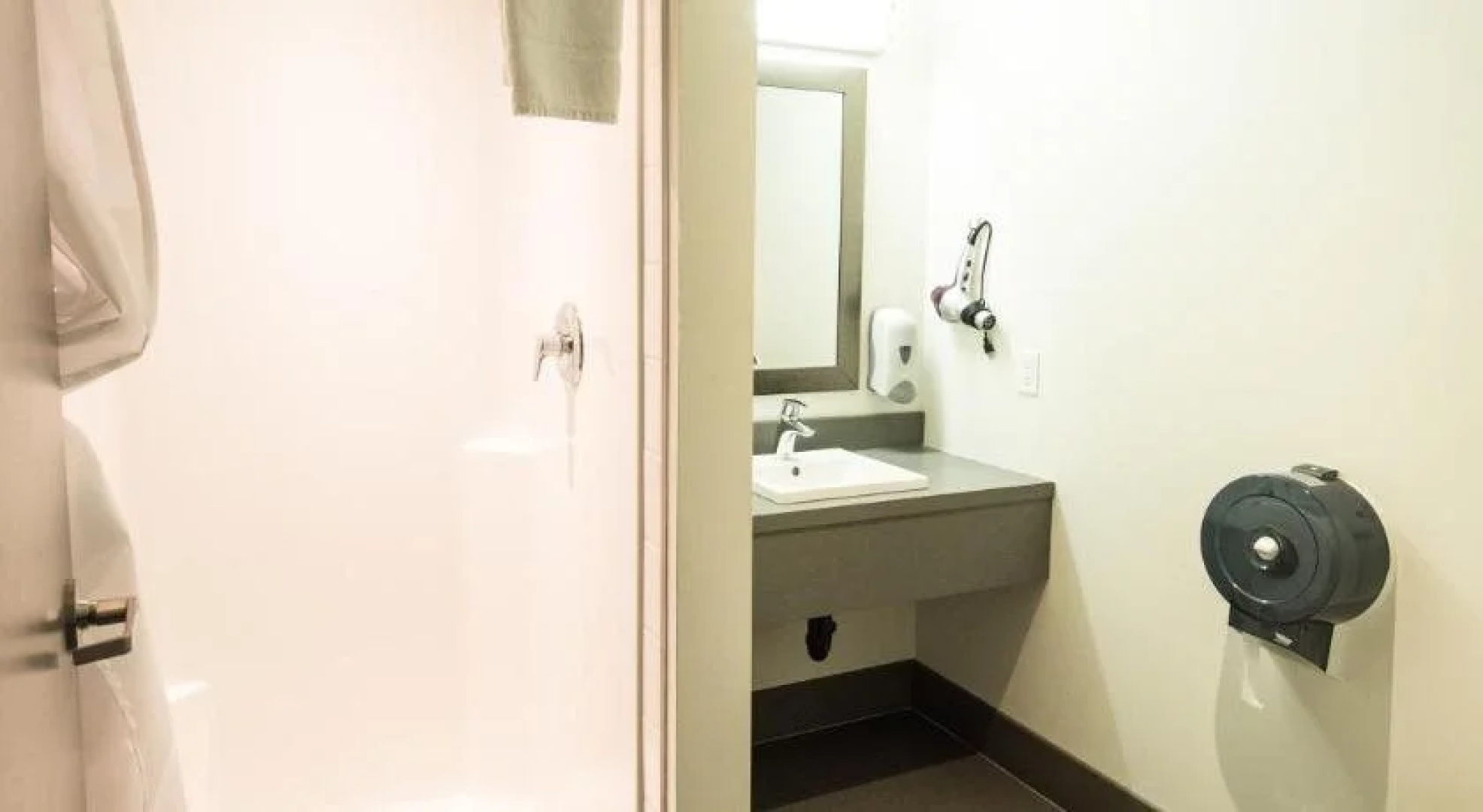 HI Calgary City Centre - Hostel