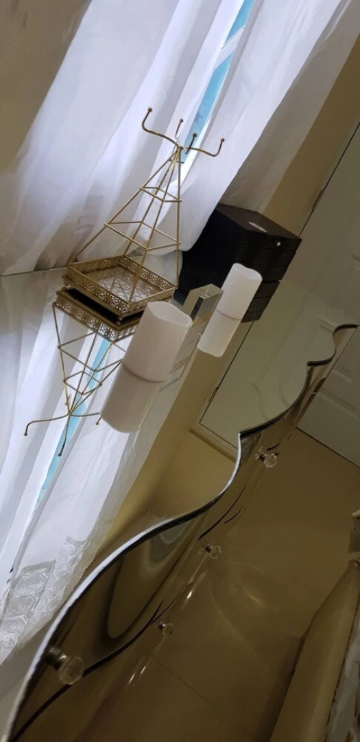 Imperial Suite - By Richi