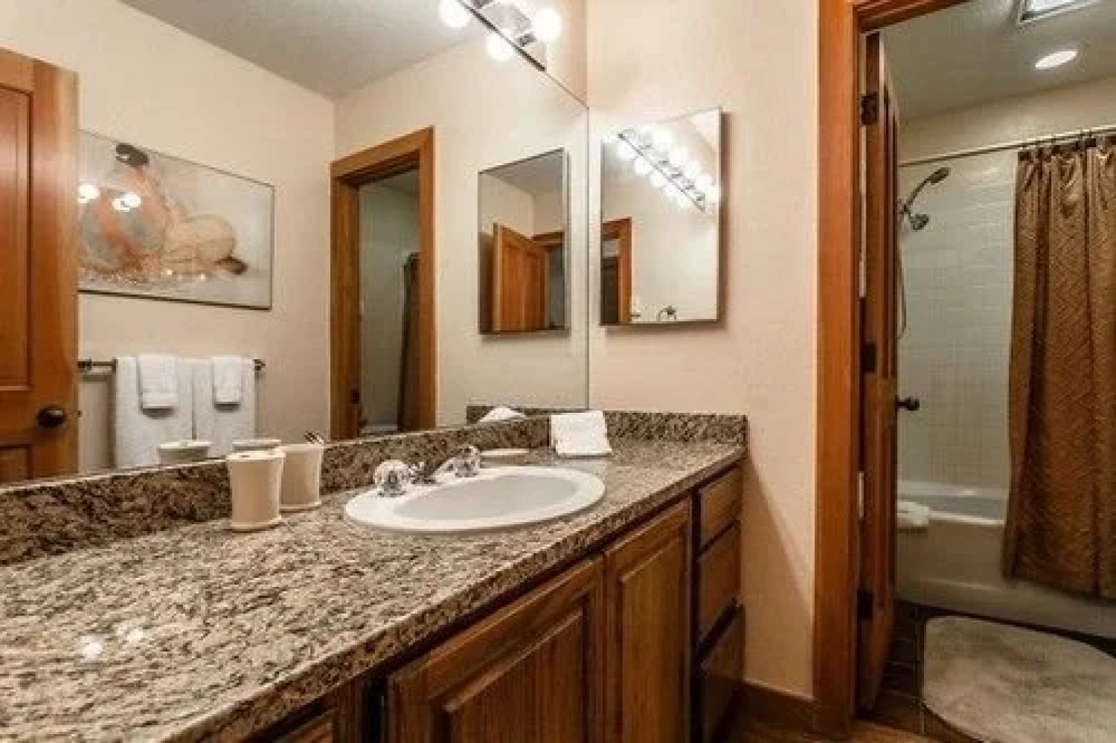 Northridge Hideaway By First Choice Property Management