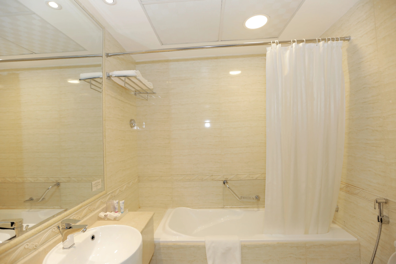 Ivory Grand Hotel Apartments