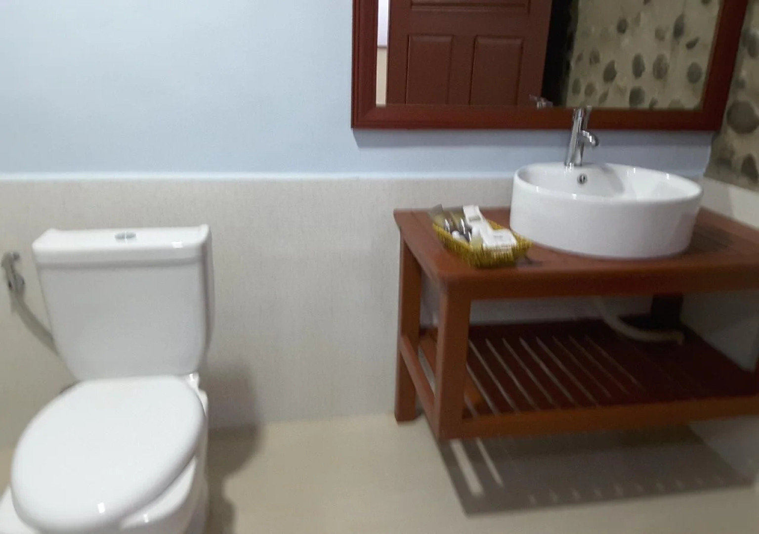 The Kong Lo View Hotel and Resort