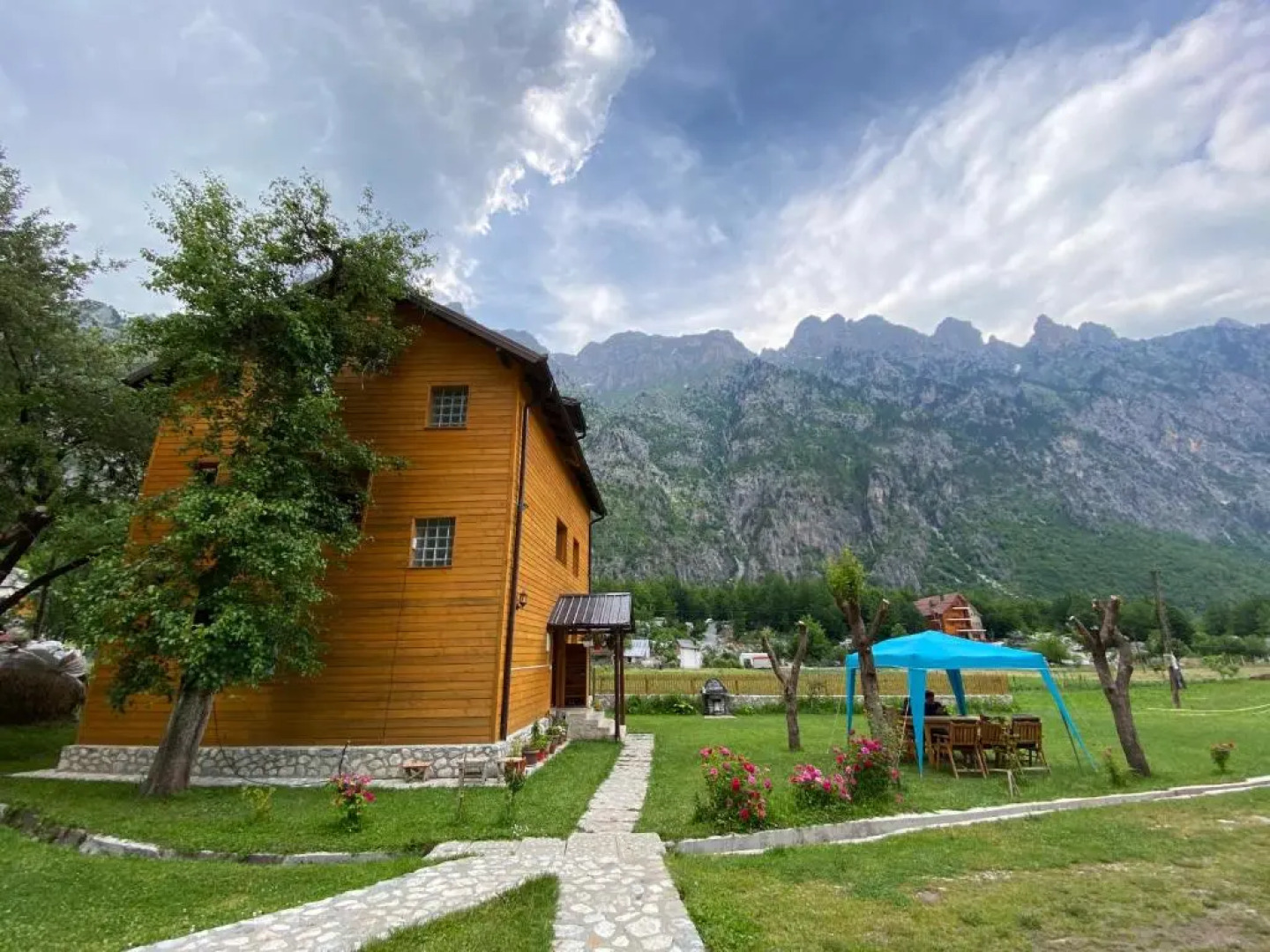 Guesthouse Mehmeti