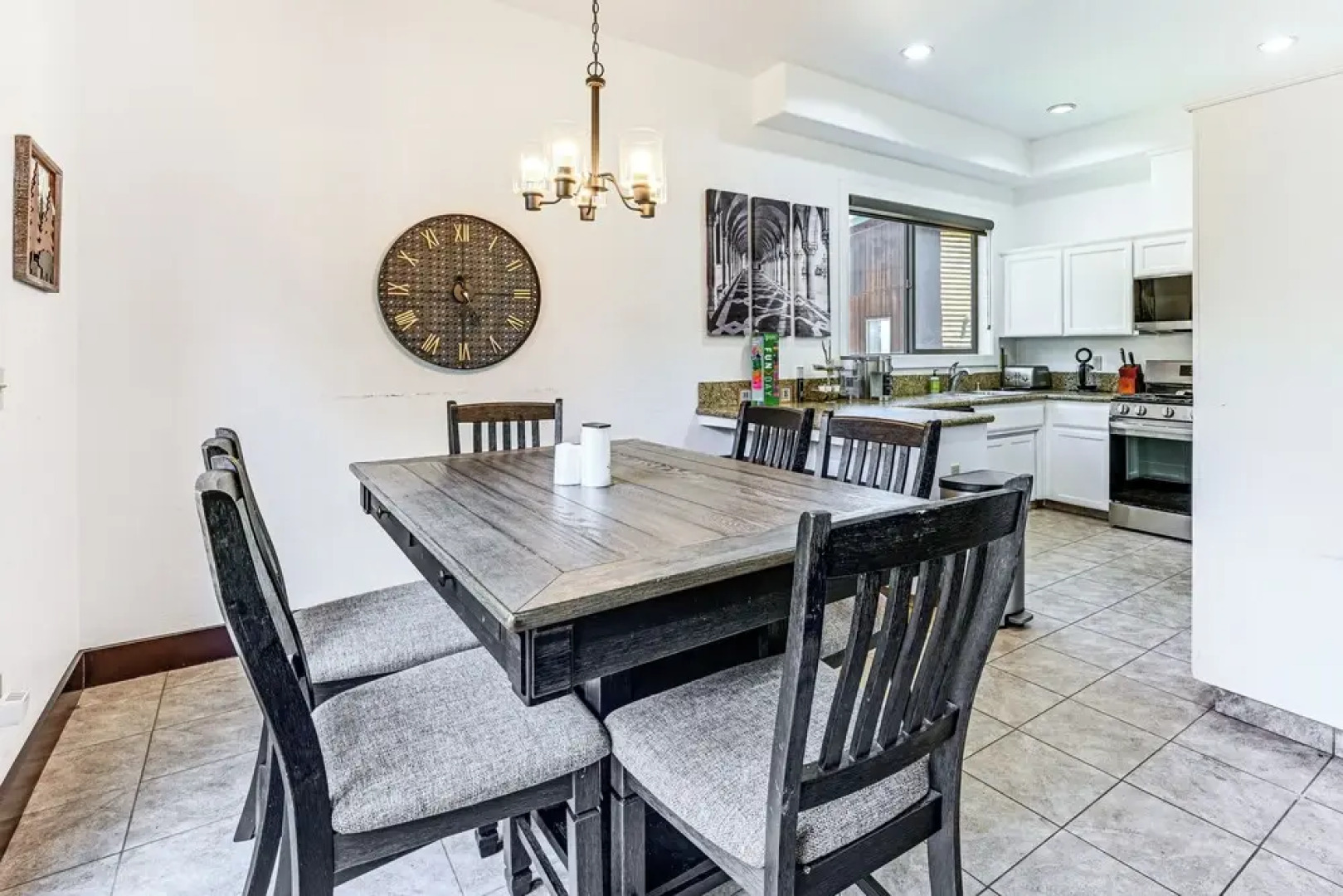 3 Mi to Shaver Lake: Family Home w/ Deck!