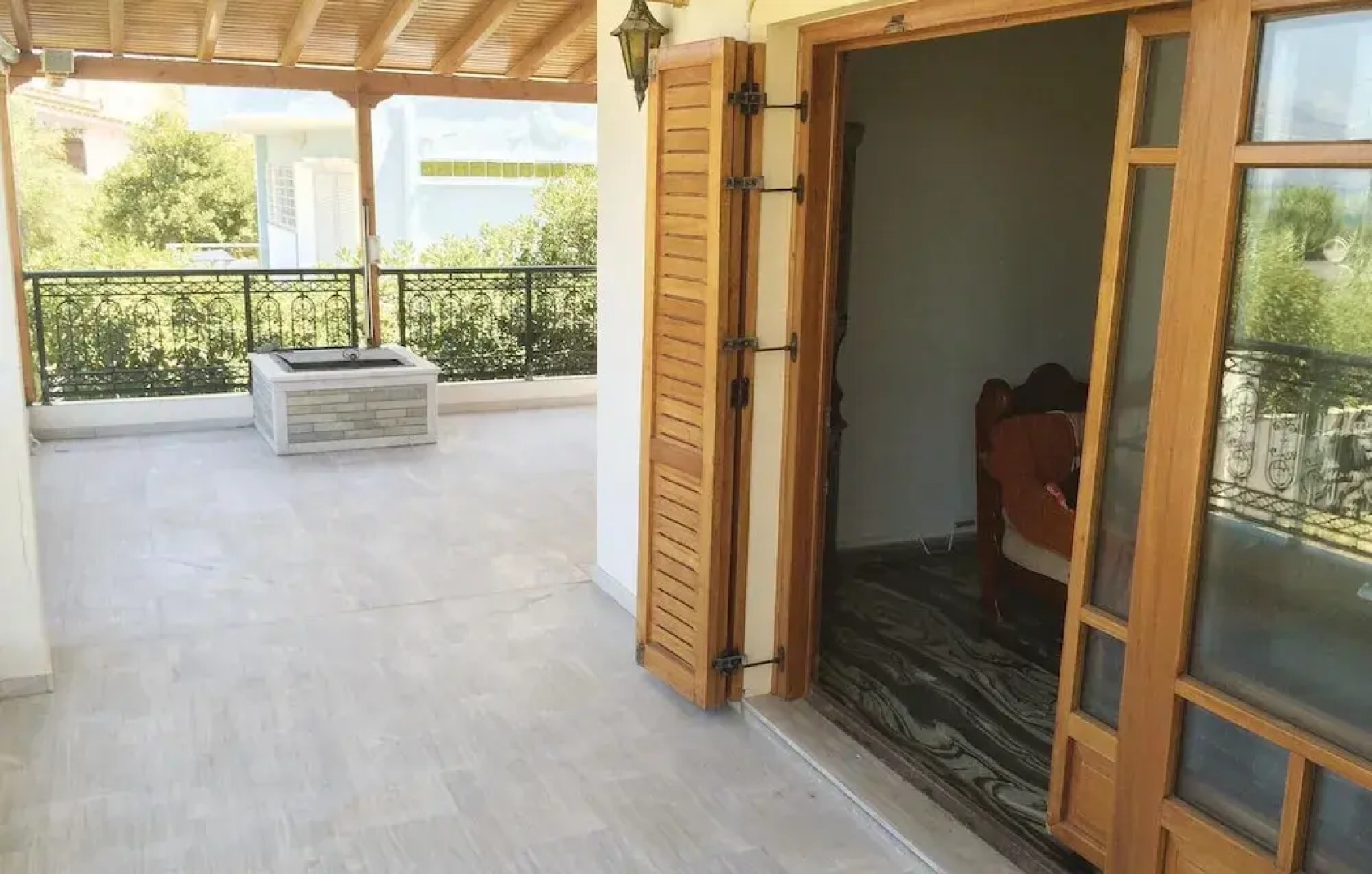 Awesome Home in Kato Assos Peloponne With Wifi and 5 Bedrooms