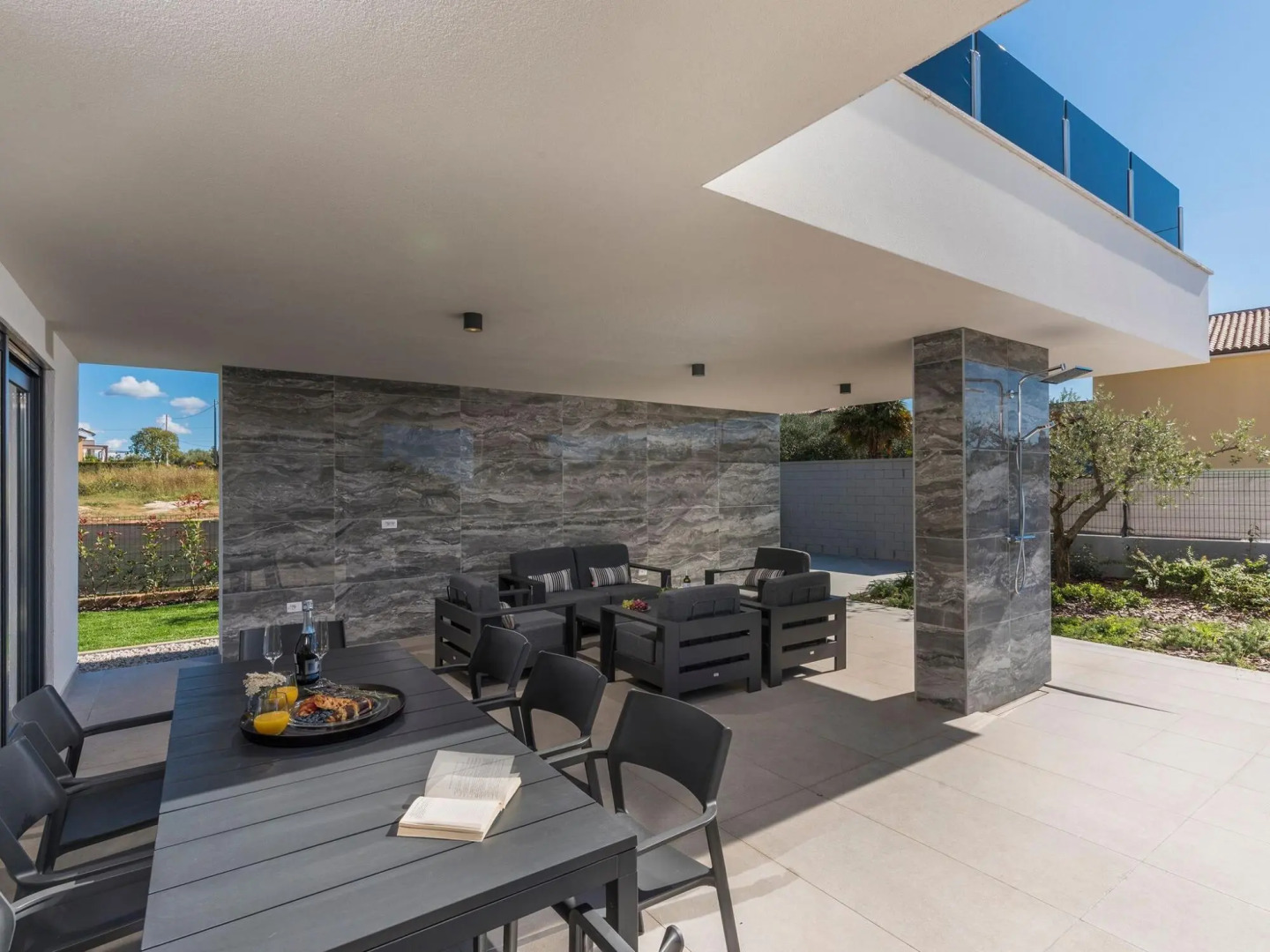 Amazing Holiday Home In Novigrad With Bubble Bath