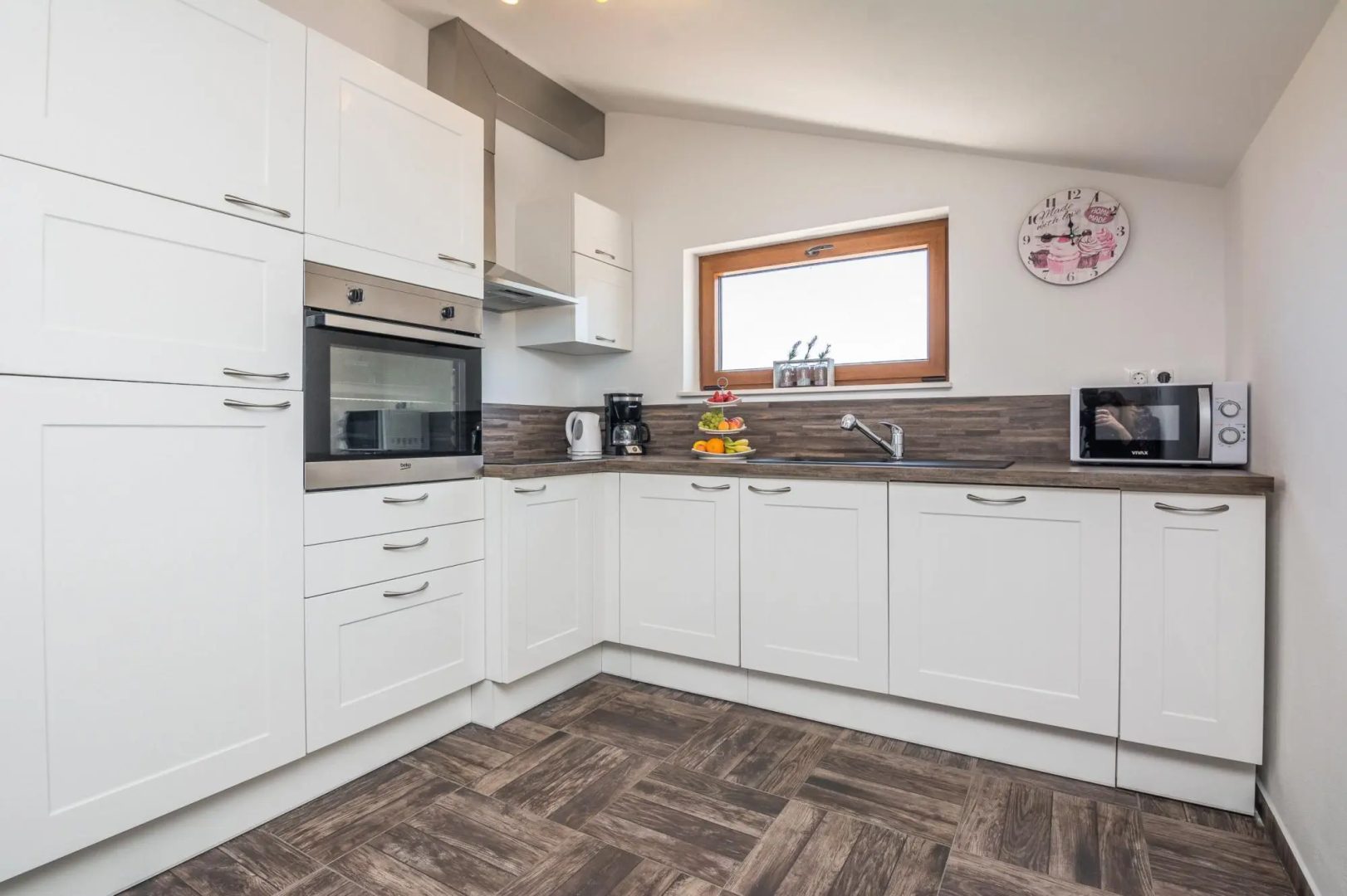 Villa M&M in Vrana with 4 bedrooms and 3 bathrooms