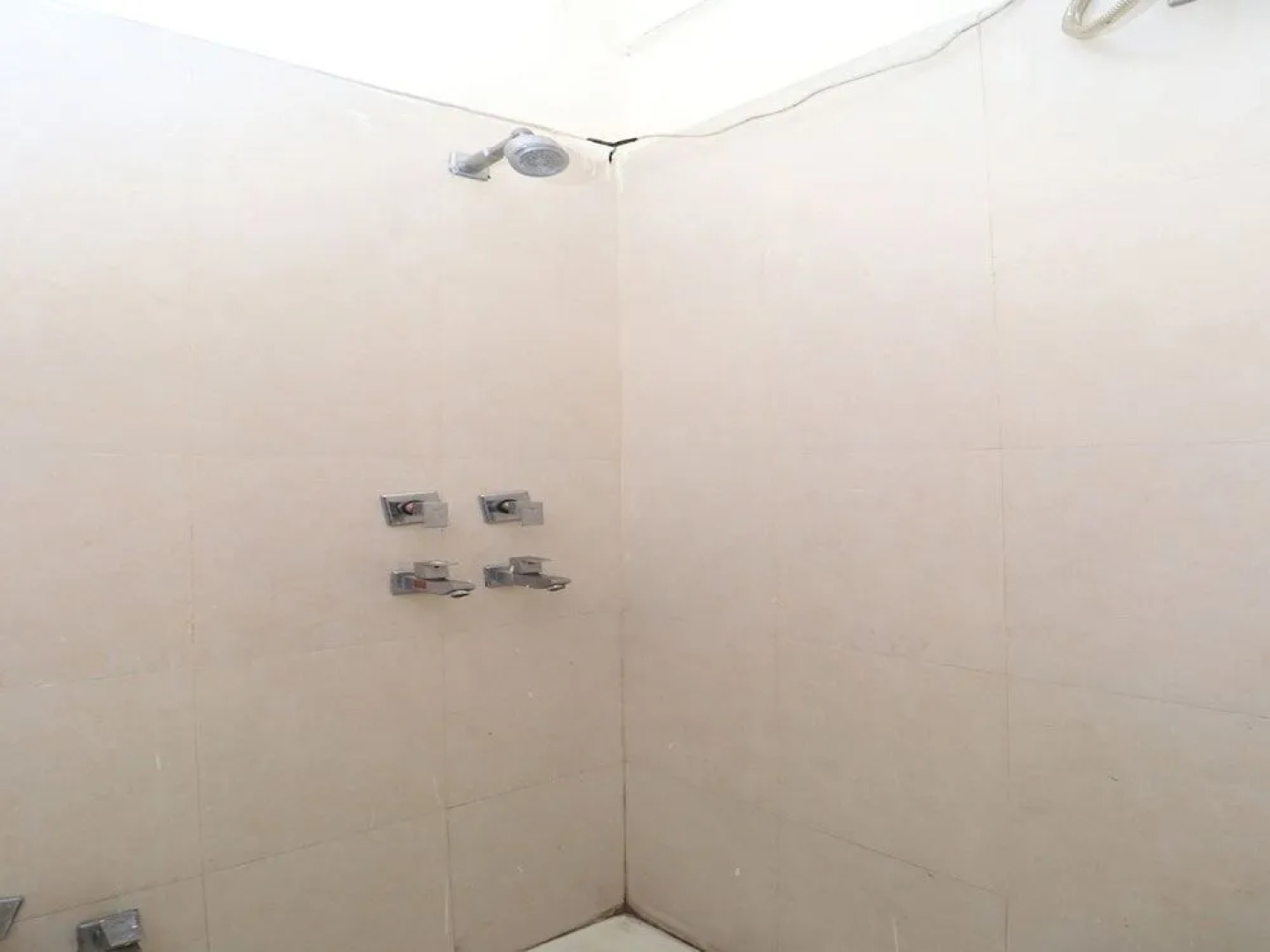 Oyo 29852 Hotel Golden View