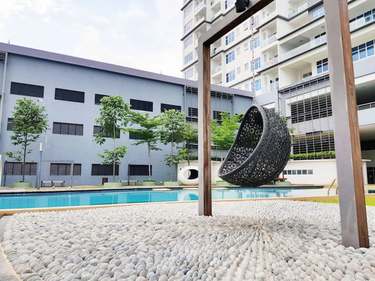 Teiw Family Homestay at Skypod Residence Puchong