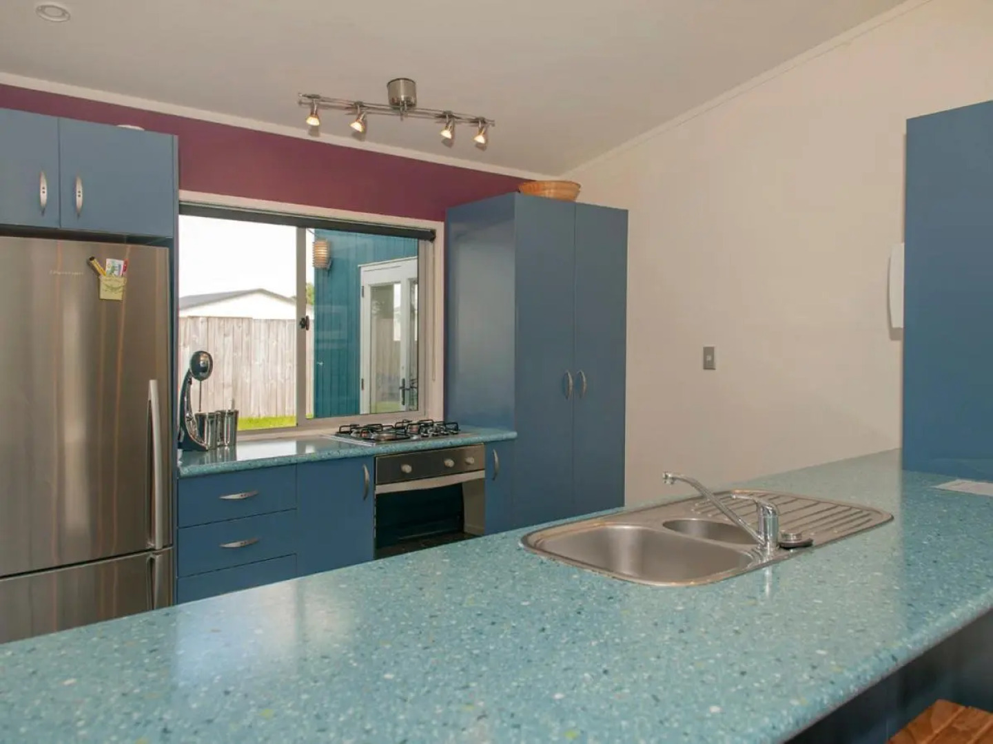 Sands Beach House - Matarangi Holiday Home