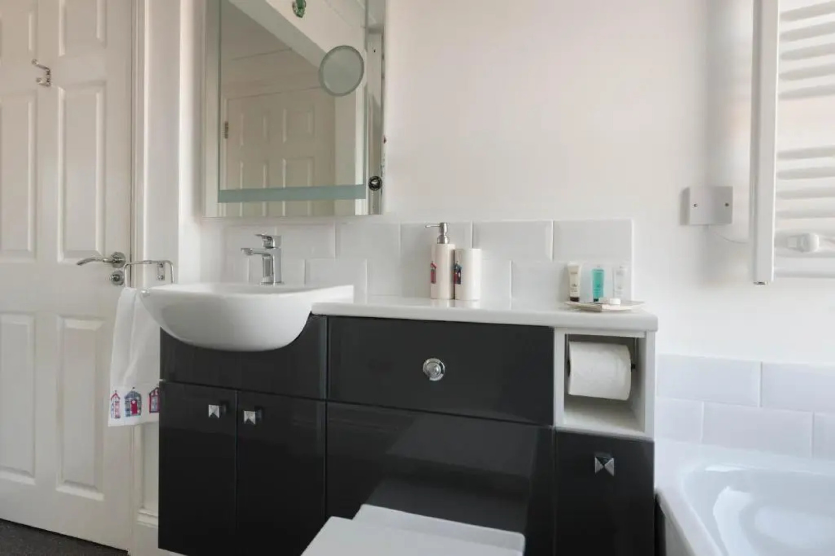 Luxury Two Bedroom Apartment with Fantastic Panoramic Sea Views