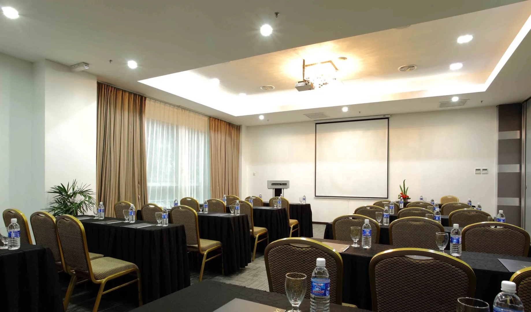 Symphony Suites