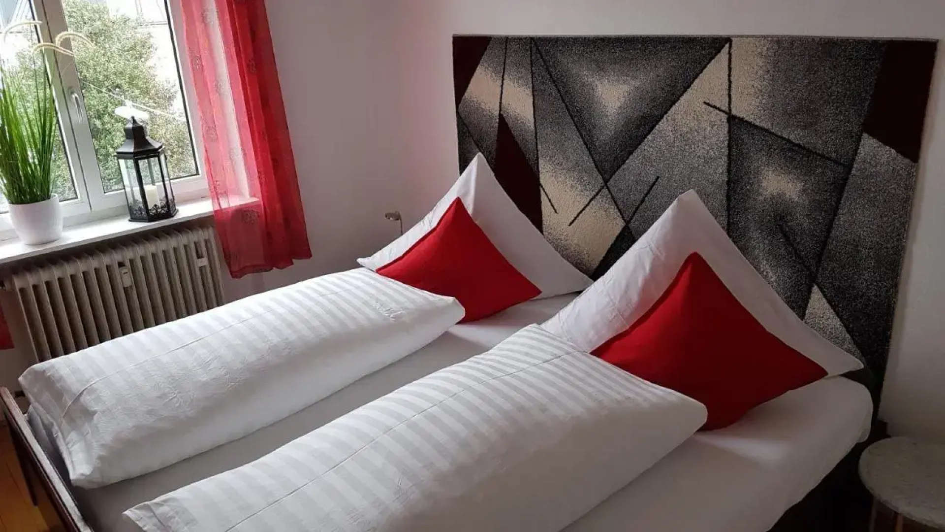 White House (1f) Boppard City