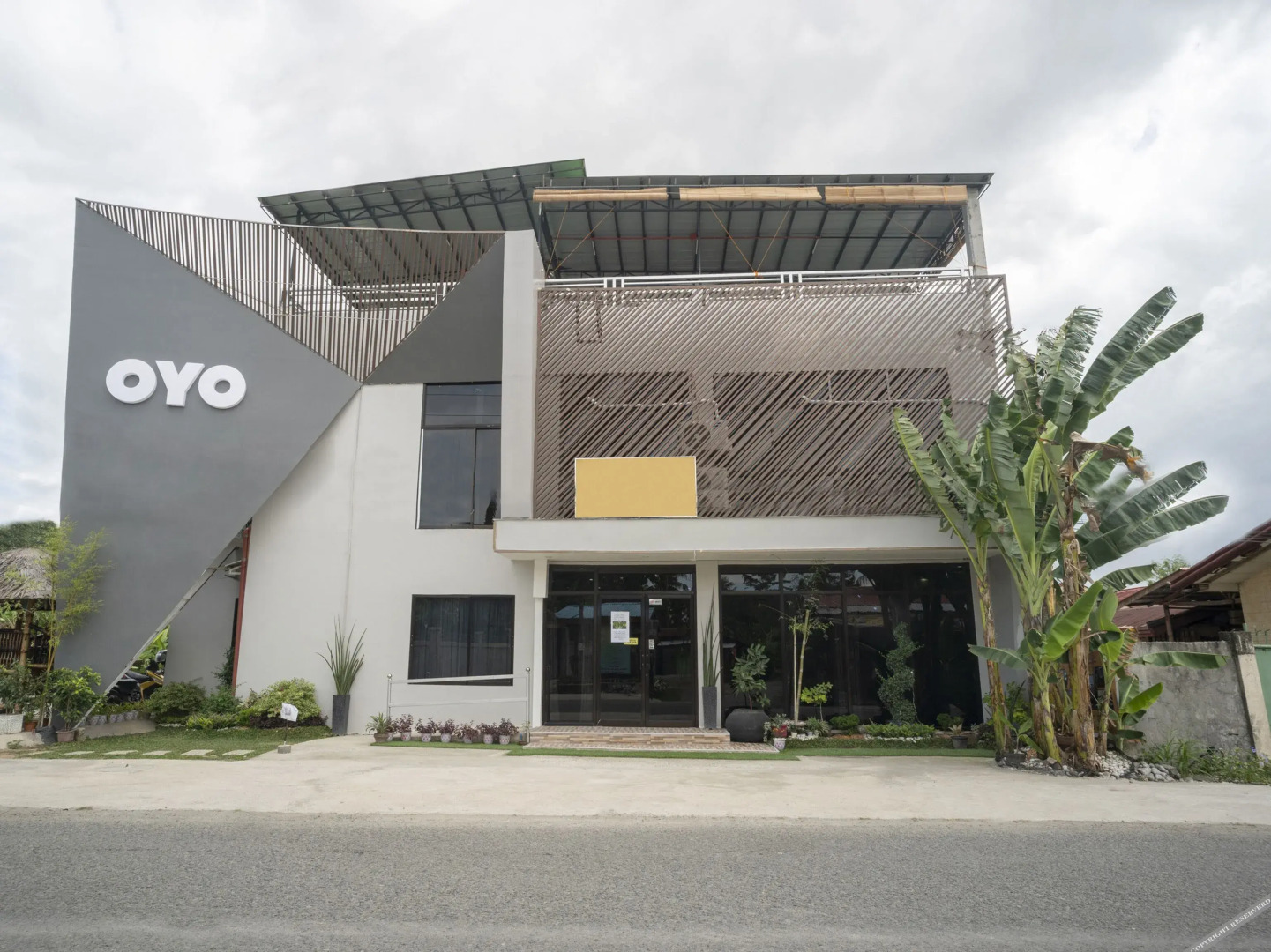 Vines Ape Nap Hostel by OYO Rooms