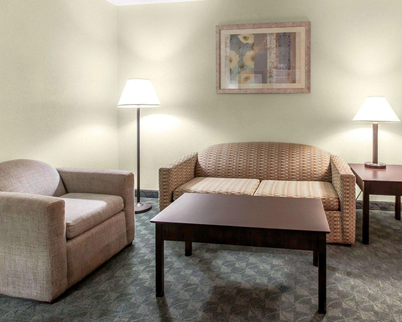 Comfort Inn & Suites - near Robins Air Force Base Main Gate