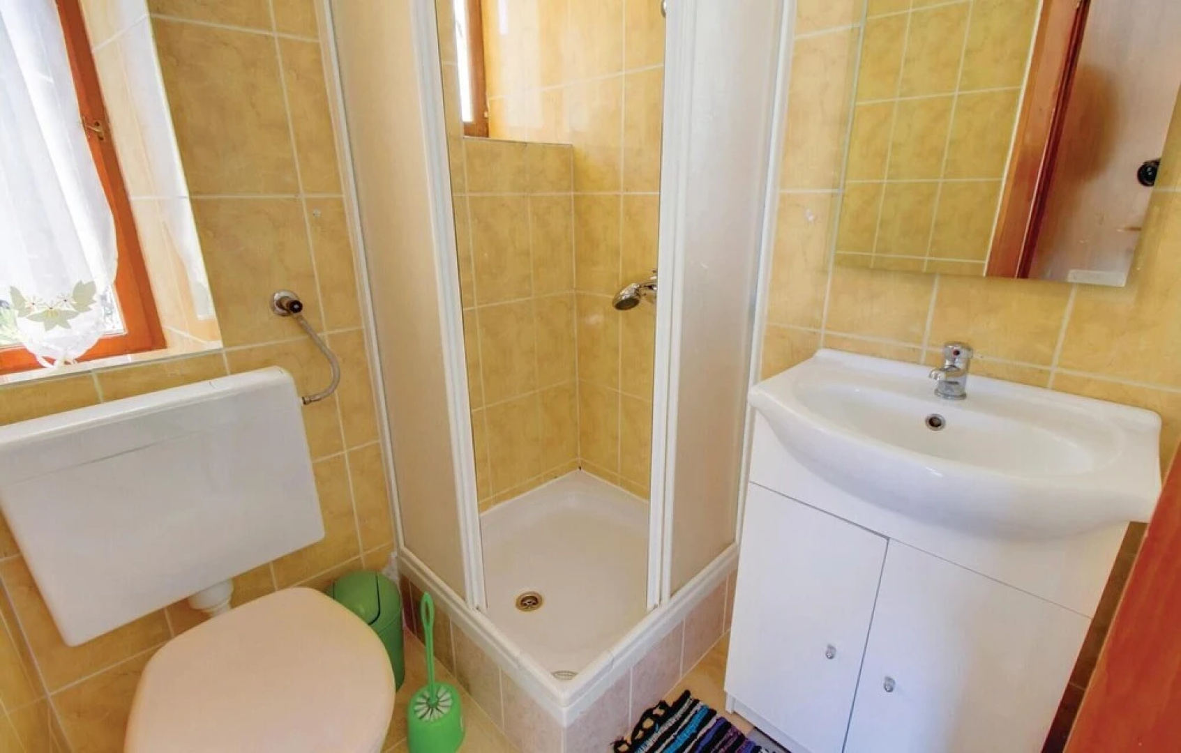 Awesome Apartment in Valun With 1 Bedrooms