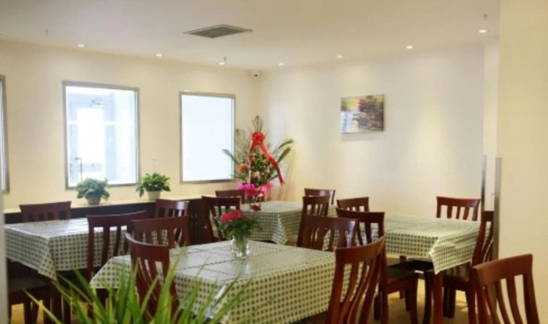 GreenTree Inn Tulufan North Xihuan Road Express Hotel