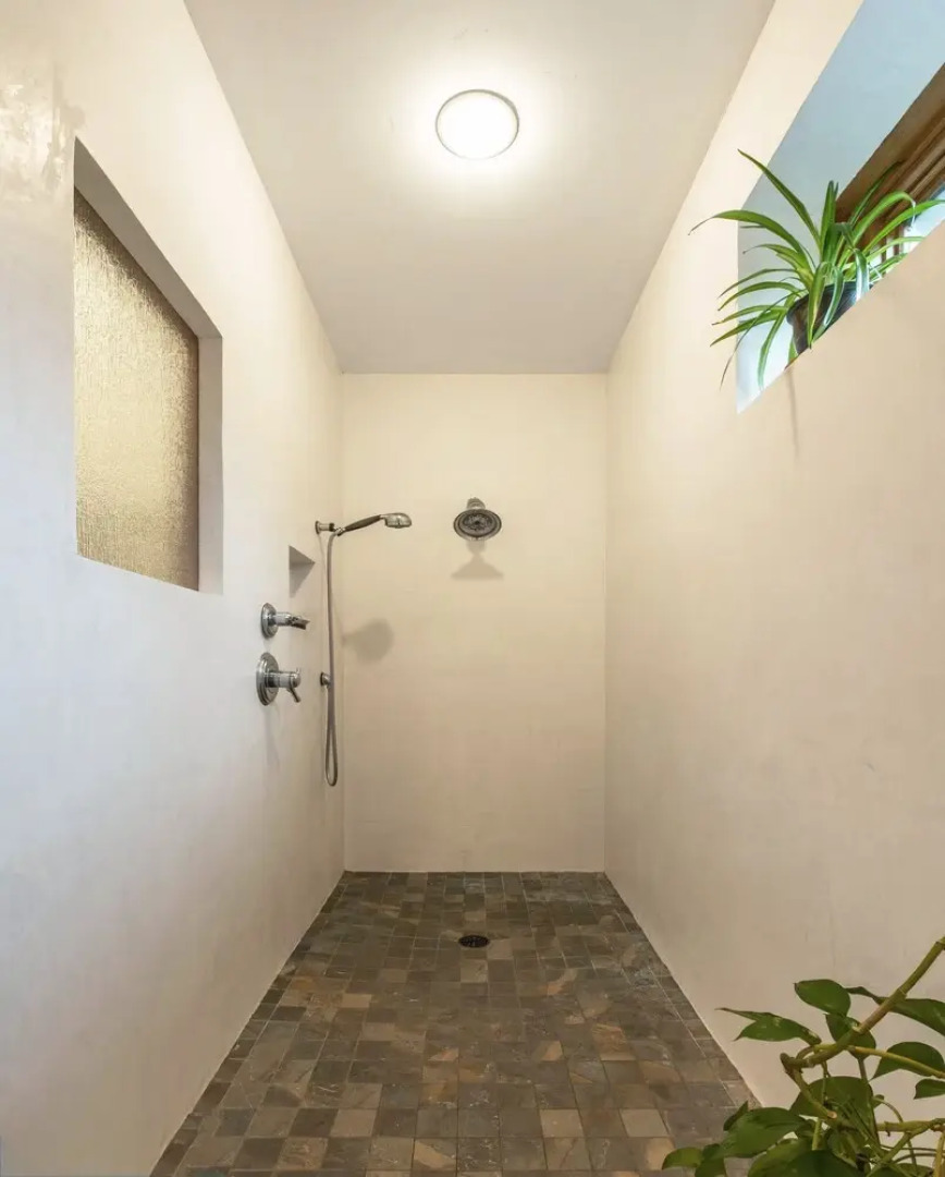 Zen View 2 Bedroom Home by Redawning