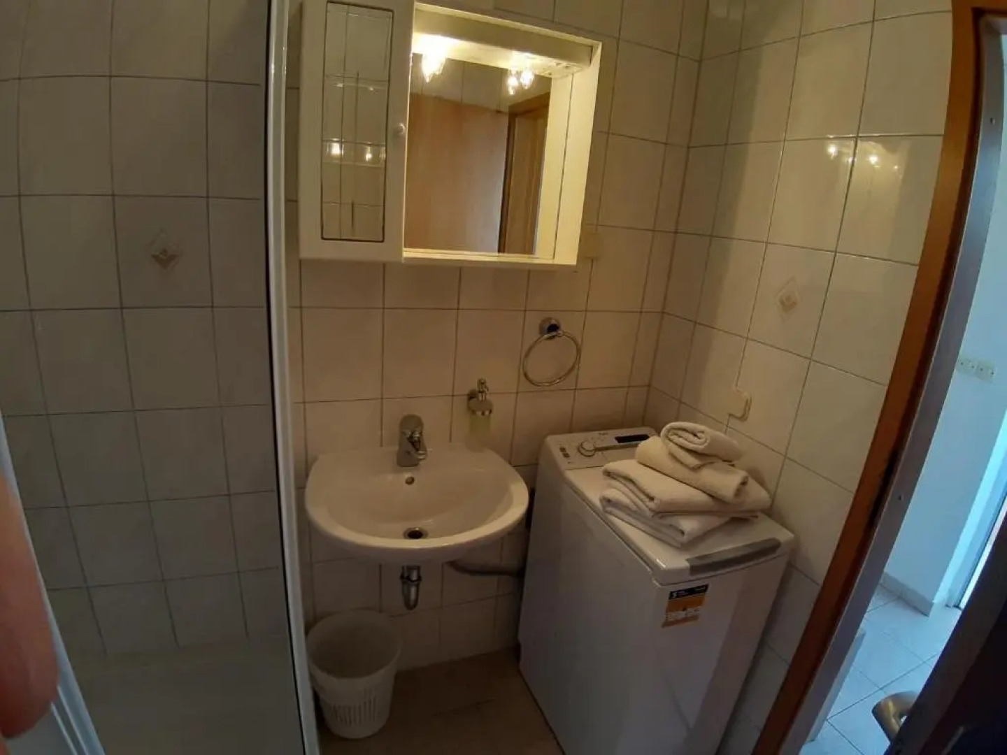 Apartments and Rooms Dobrila