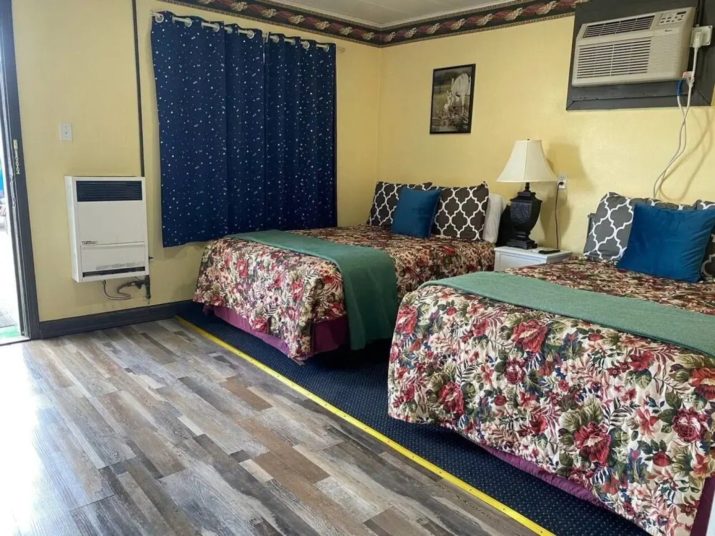 Western Motel Lovell