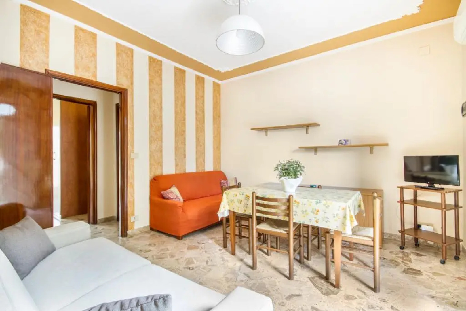 Casa Vacanza Paradise vicino Cefalù con servizio di piscina a 3 chilometri