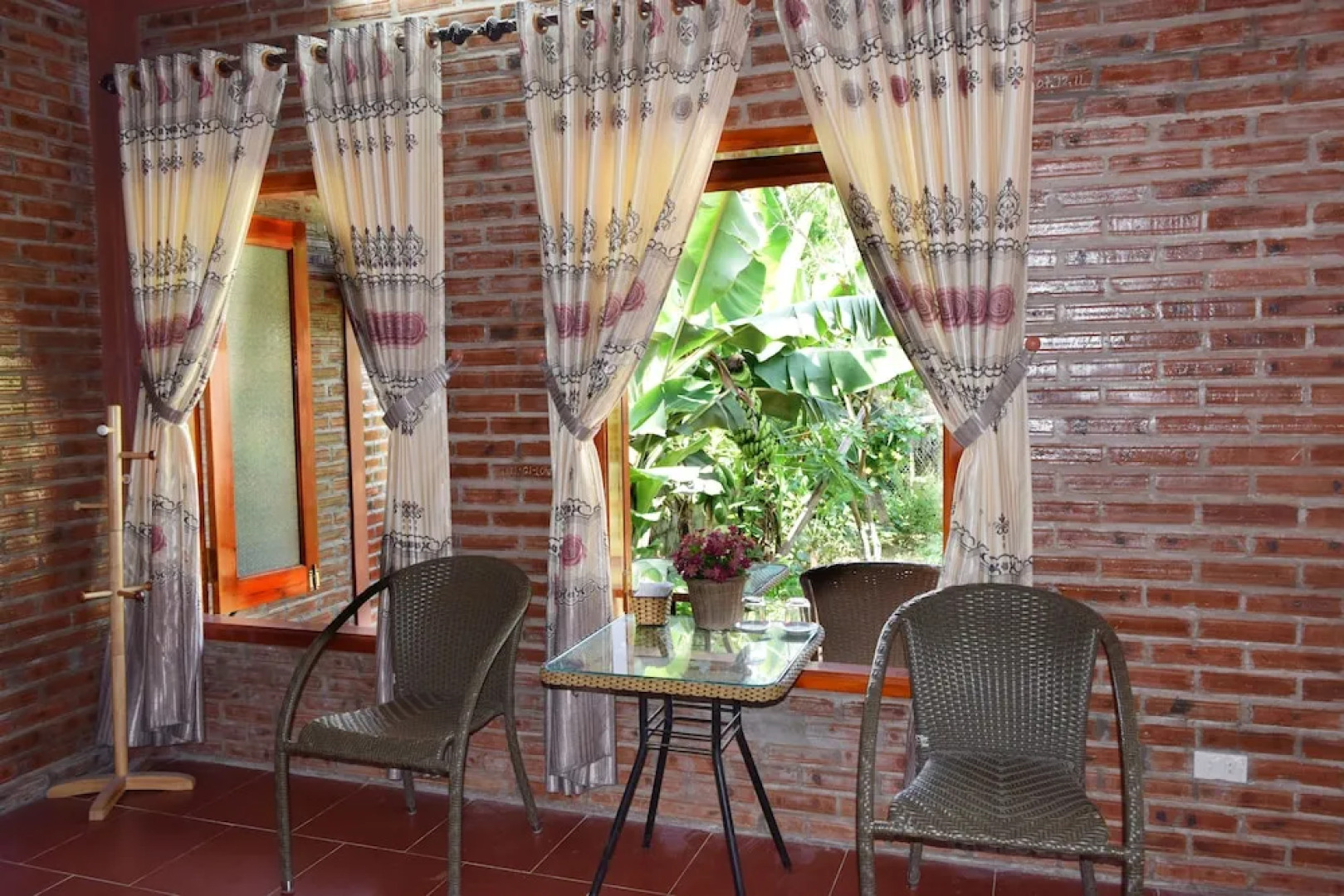 Van Long Family Homestay