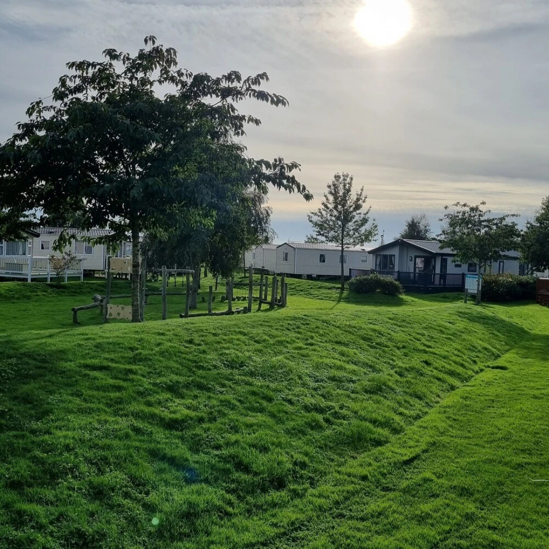 Immaculate 8-bed Cabin in Tattershall Lake