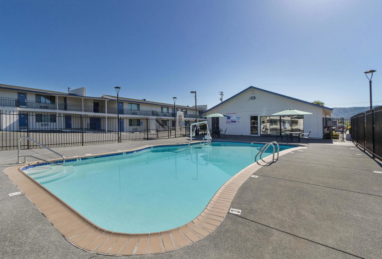 Motel 6 Ukiah, CA - North