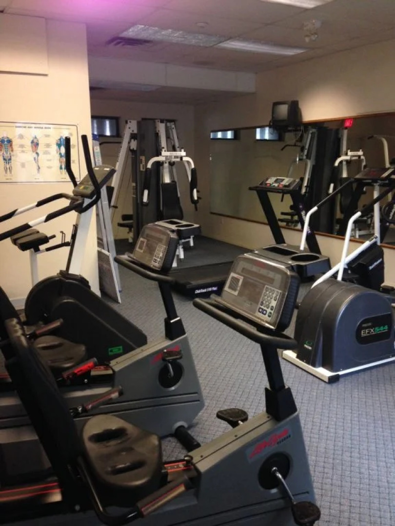 West Coast Suites by Gamalos Group