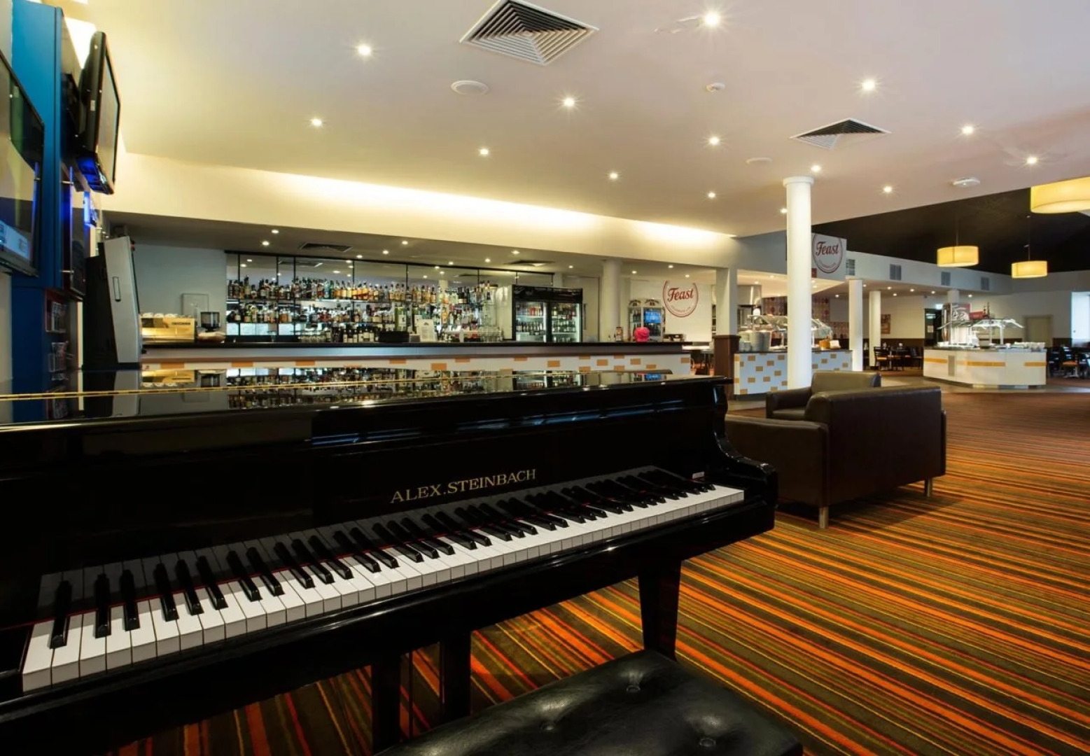 Nightcap at Gateway Hotel