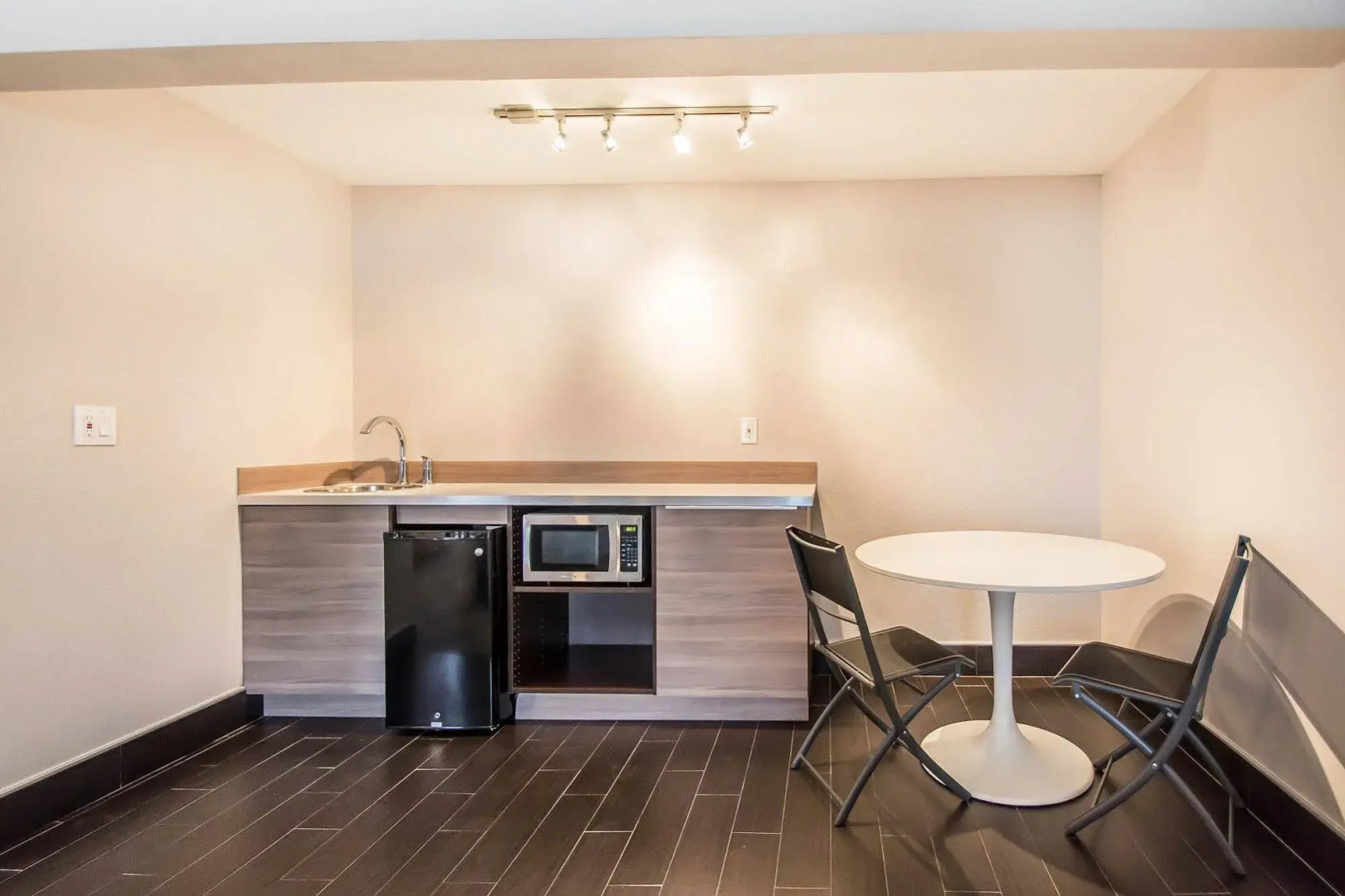 Quality Inn & Suites By the Parks