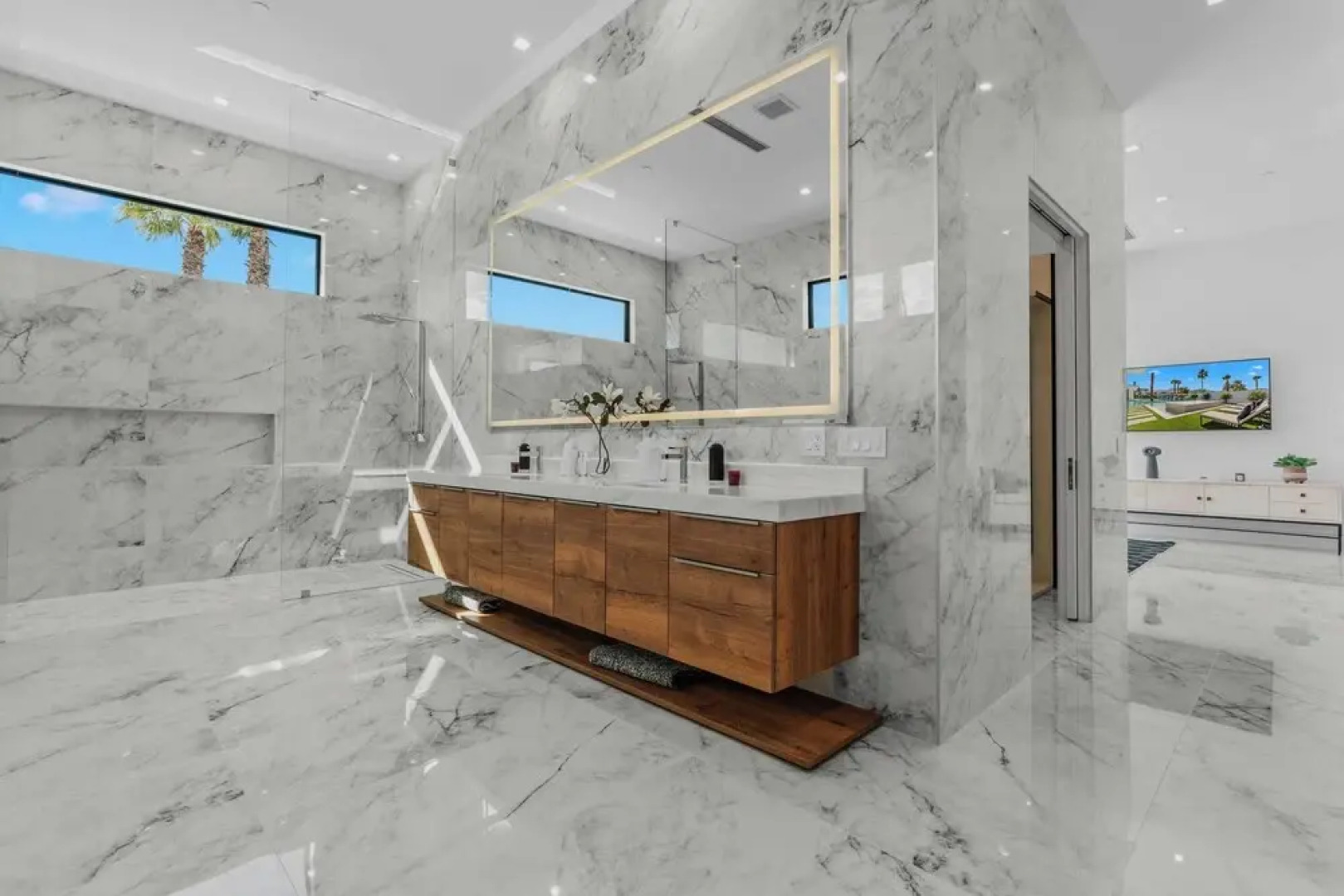 Sleeps 31 2 Luxury Villas w/ Pool + Spa, Putting Green Bravo by Avantstay