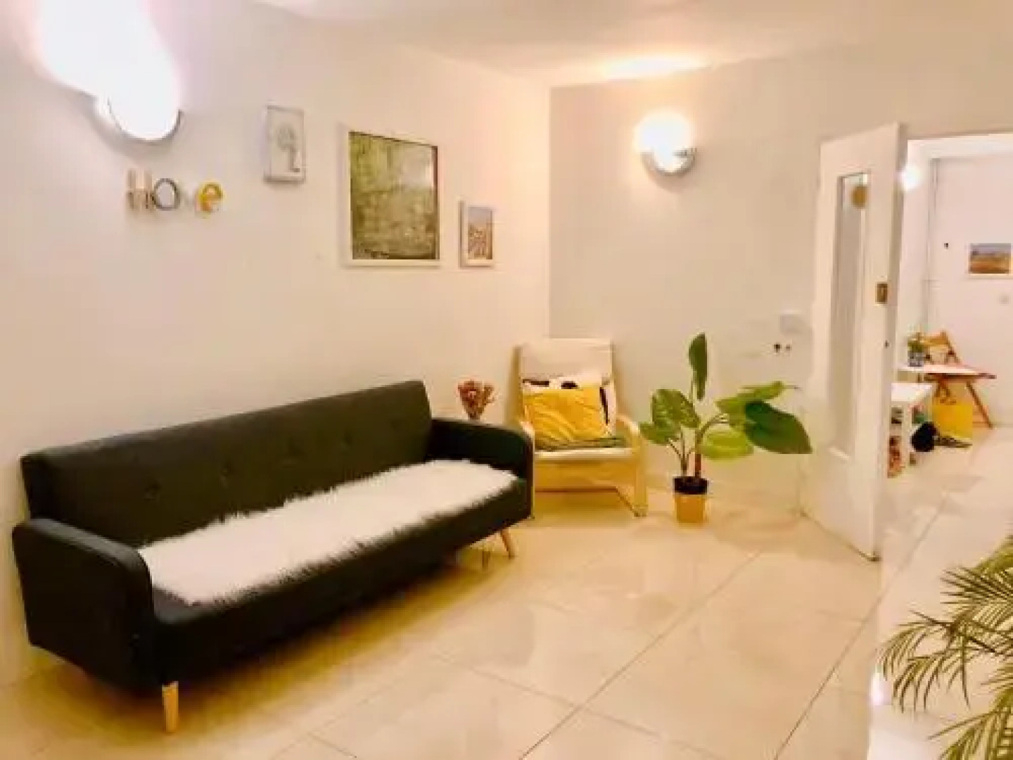 A Simple Bedroom In A Shared Apartment 20 Min To Paris Center