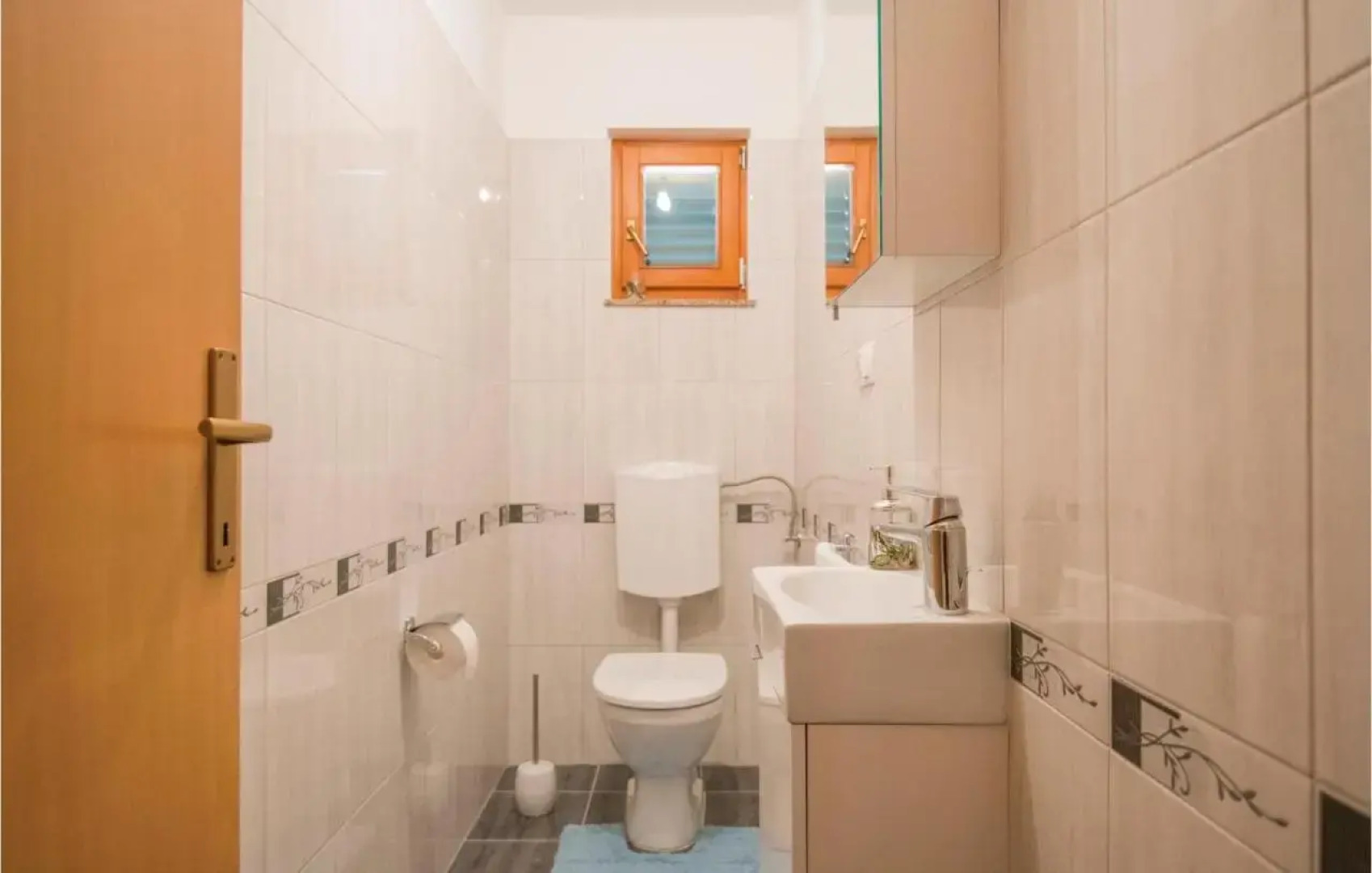 Three-Bedroom Holiday Home in Imotski