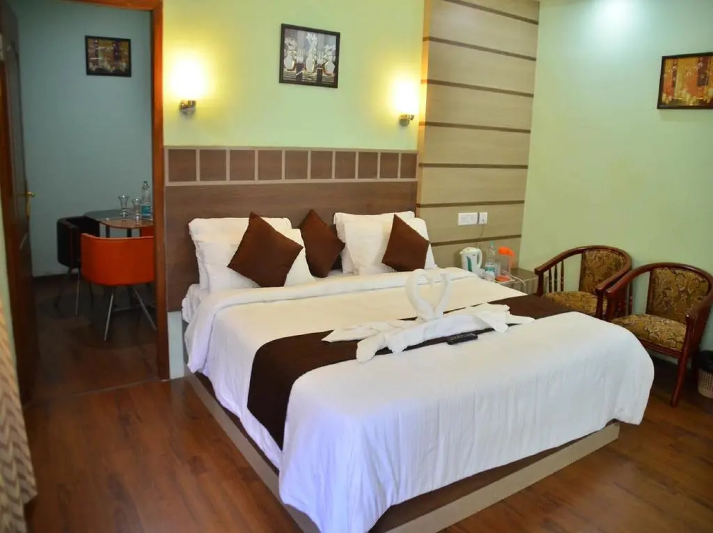 Hotel Aarem Valley Castle