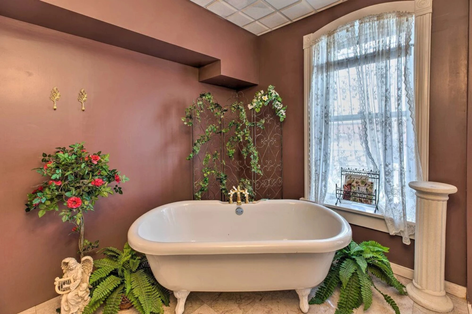 Pet-friendly Apt: 2 Blocks to Riverside Park!