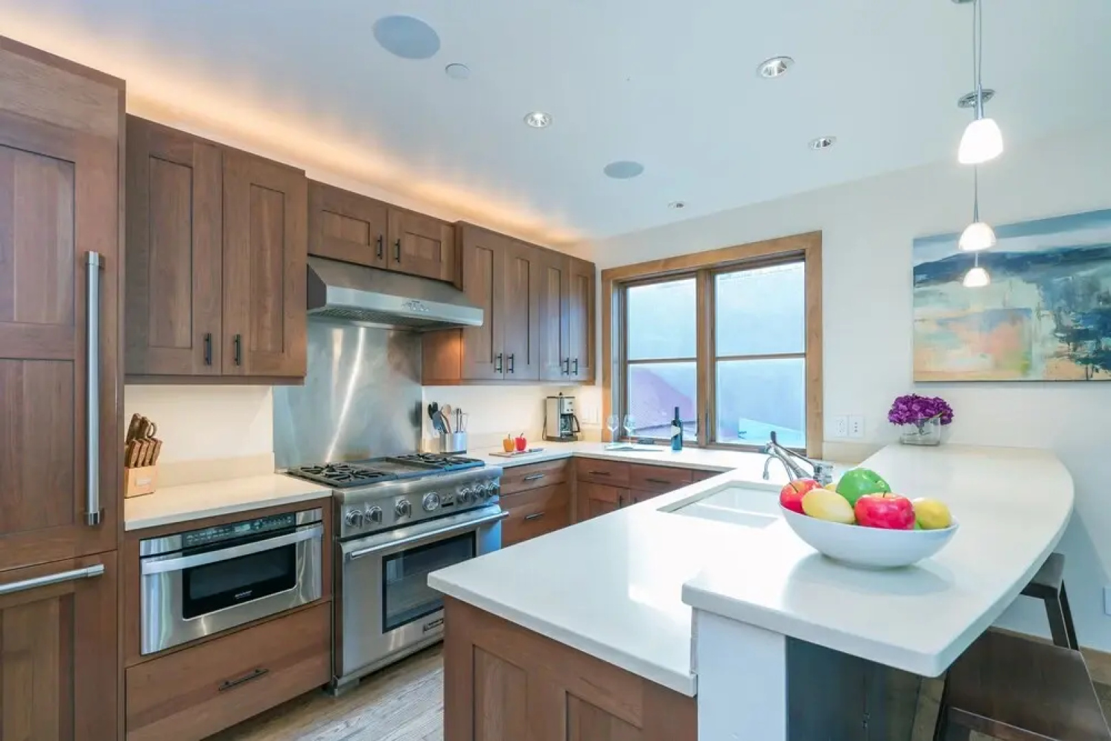 Meribel Penthouse - Luxury Condominium with Penthouse Views, Heart of Downtown Telluride, Hot Tub