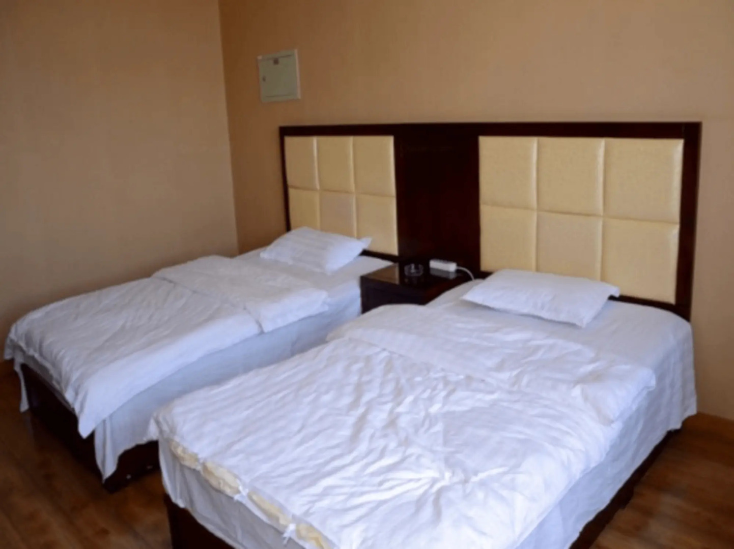 Datong Jinhu Business Hotel