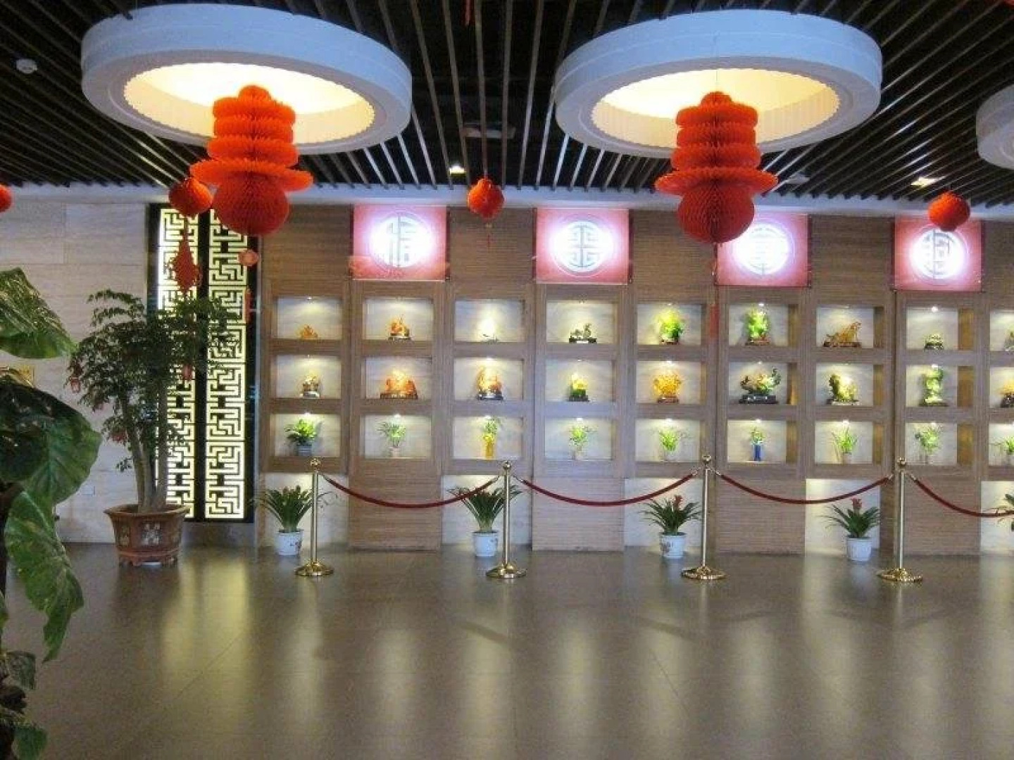 Phoenix Tree Business Hotel