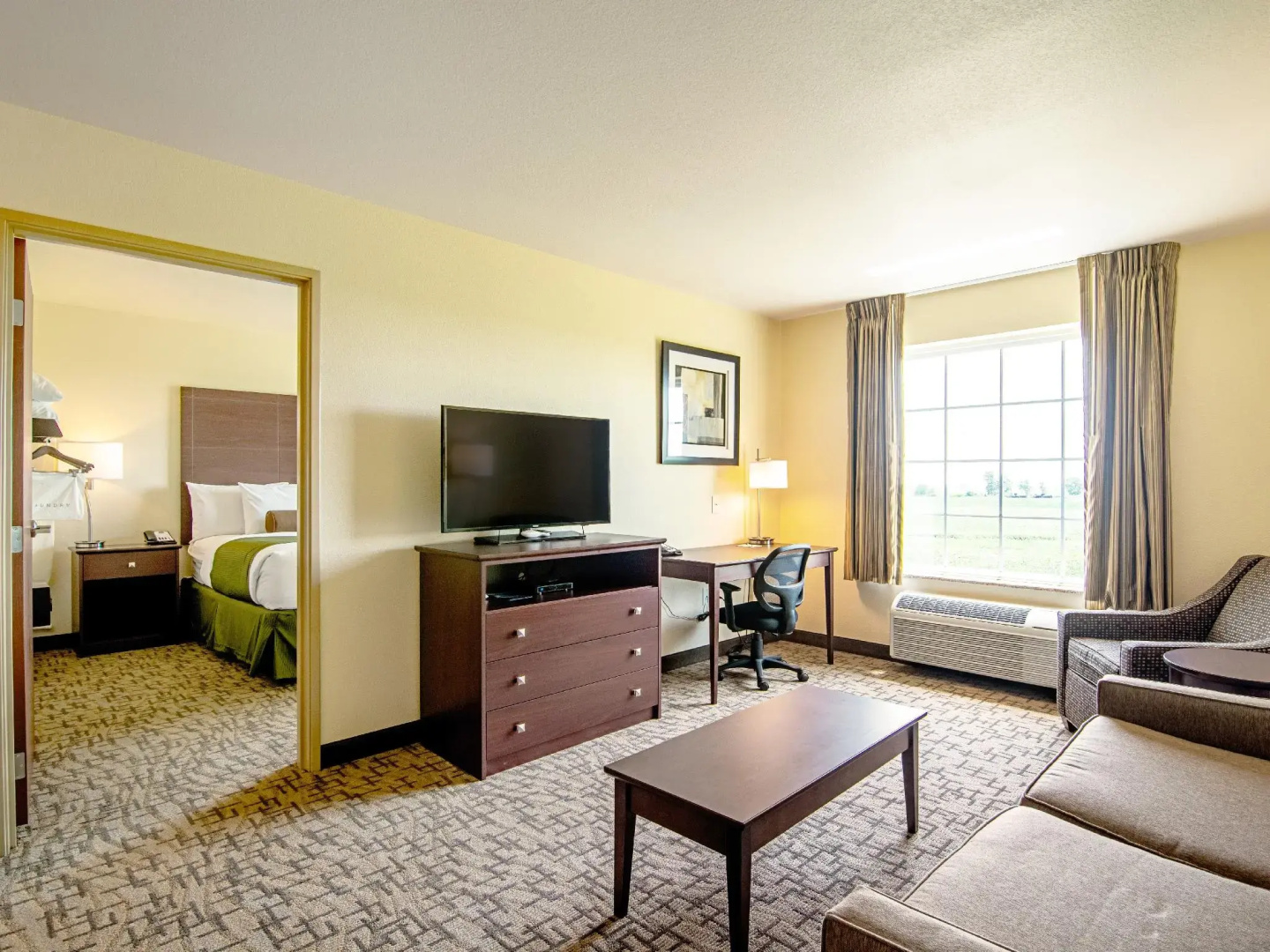 Cobblestone Hotel & Suites - Paxton