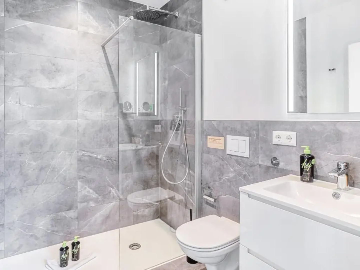 Limehome Zwickau Hauptmarkt