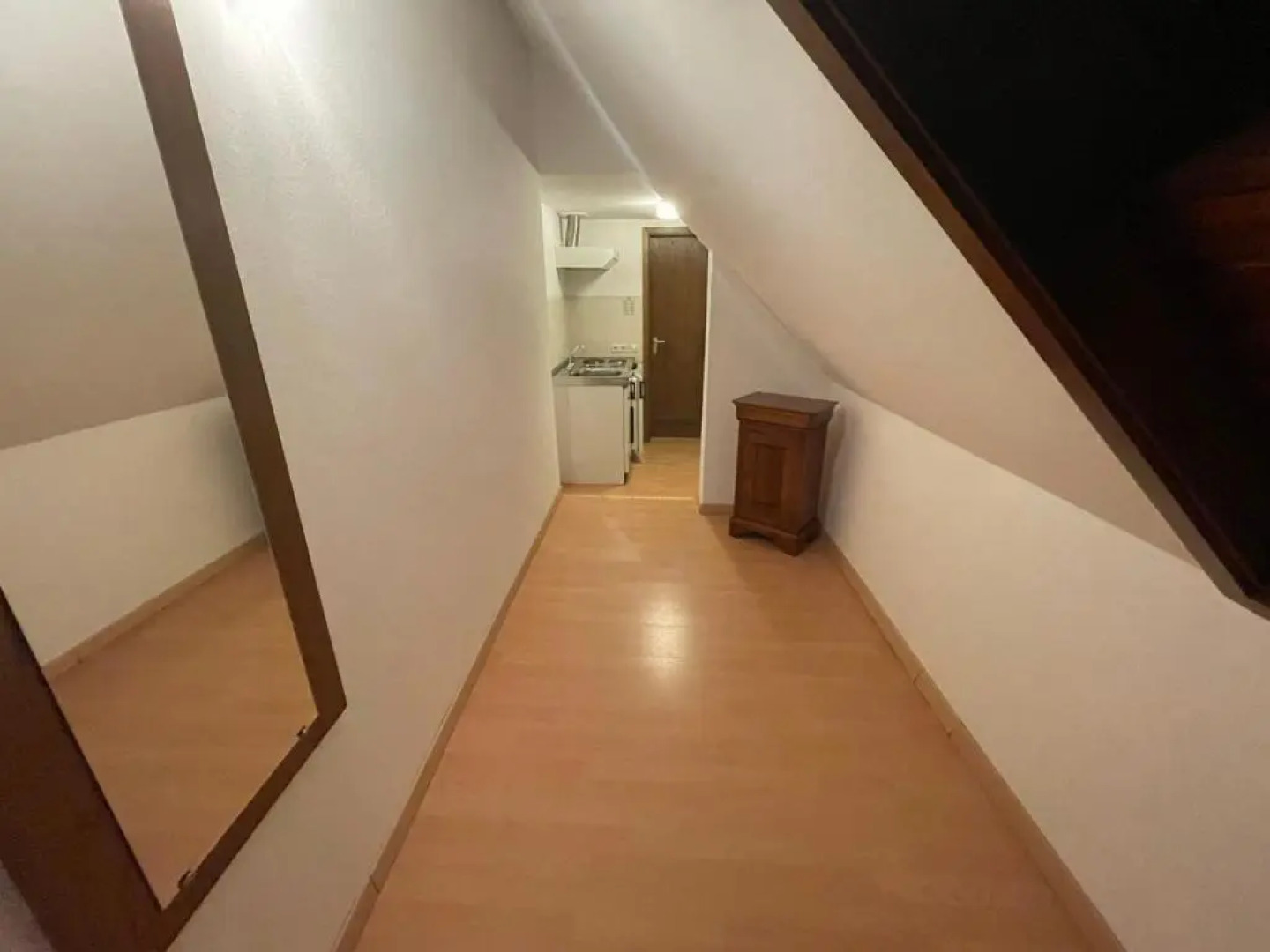 Beny Hotel Restaurant