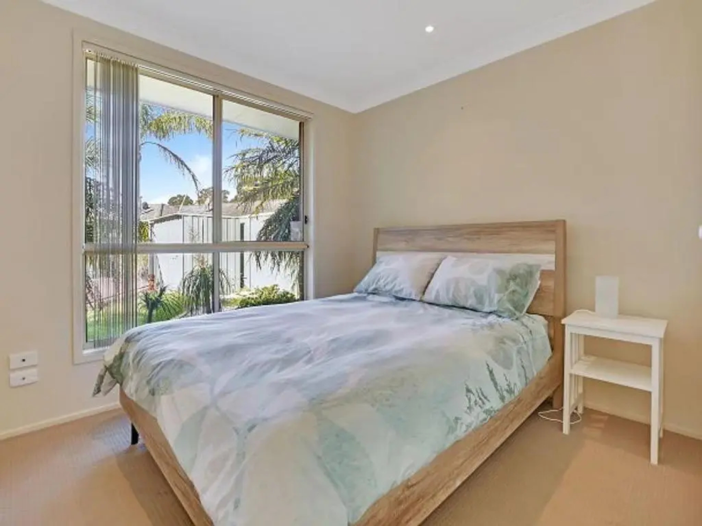 Pool Paradise in the Heart of Vincentia