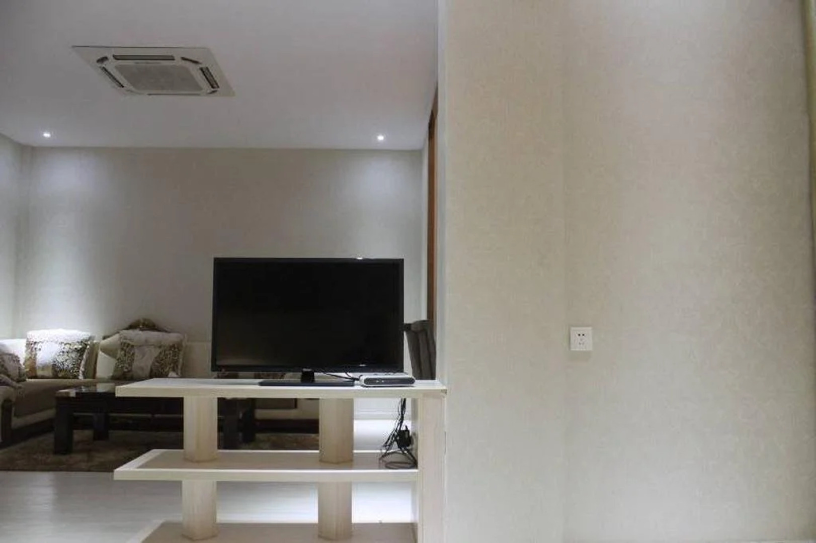 Guangde Wanjia Express Inn