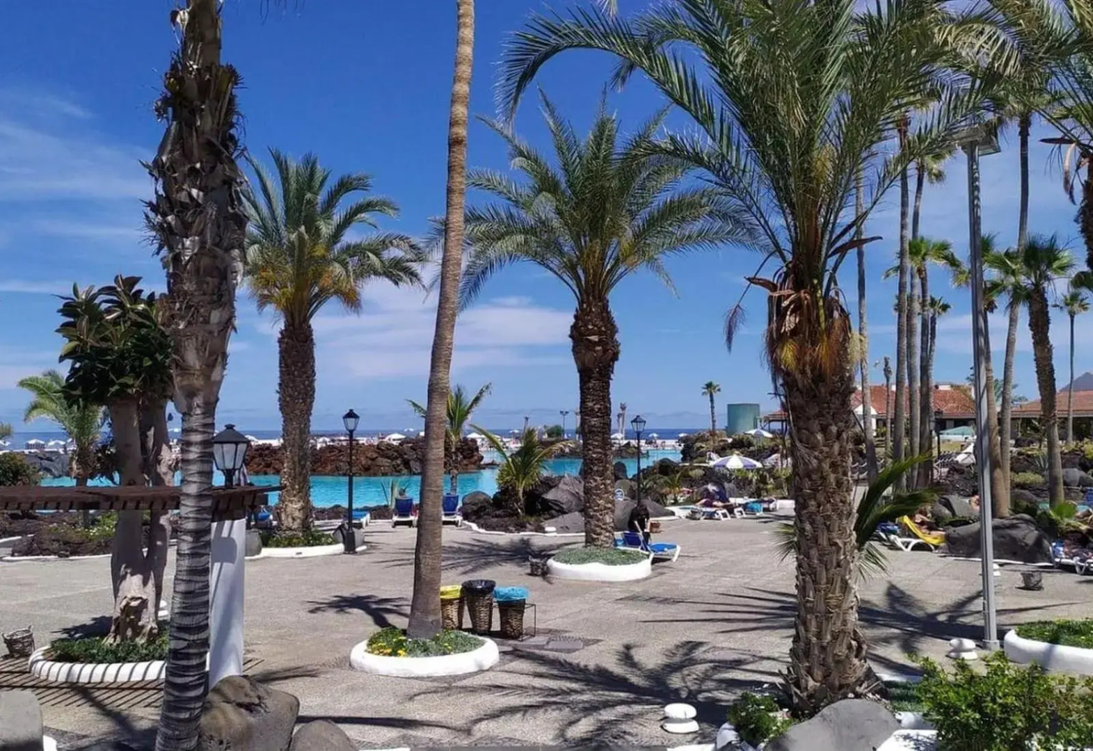 Fantastico 4 - With Large Private Terrace, Free Parking, air Conditioning, BBQ