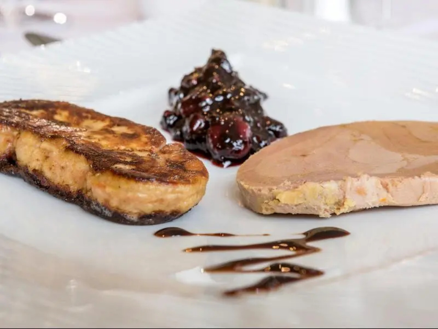 Logis Hotel De La Poste - Tence