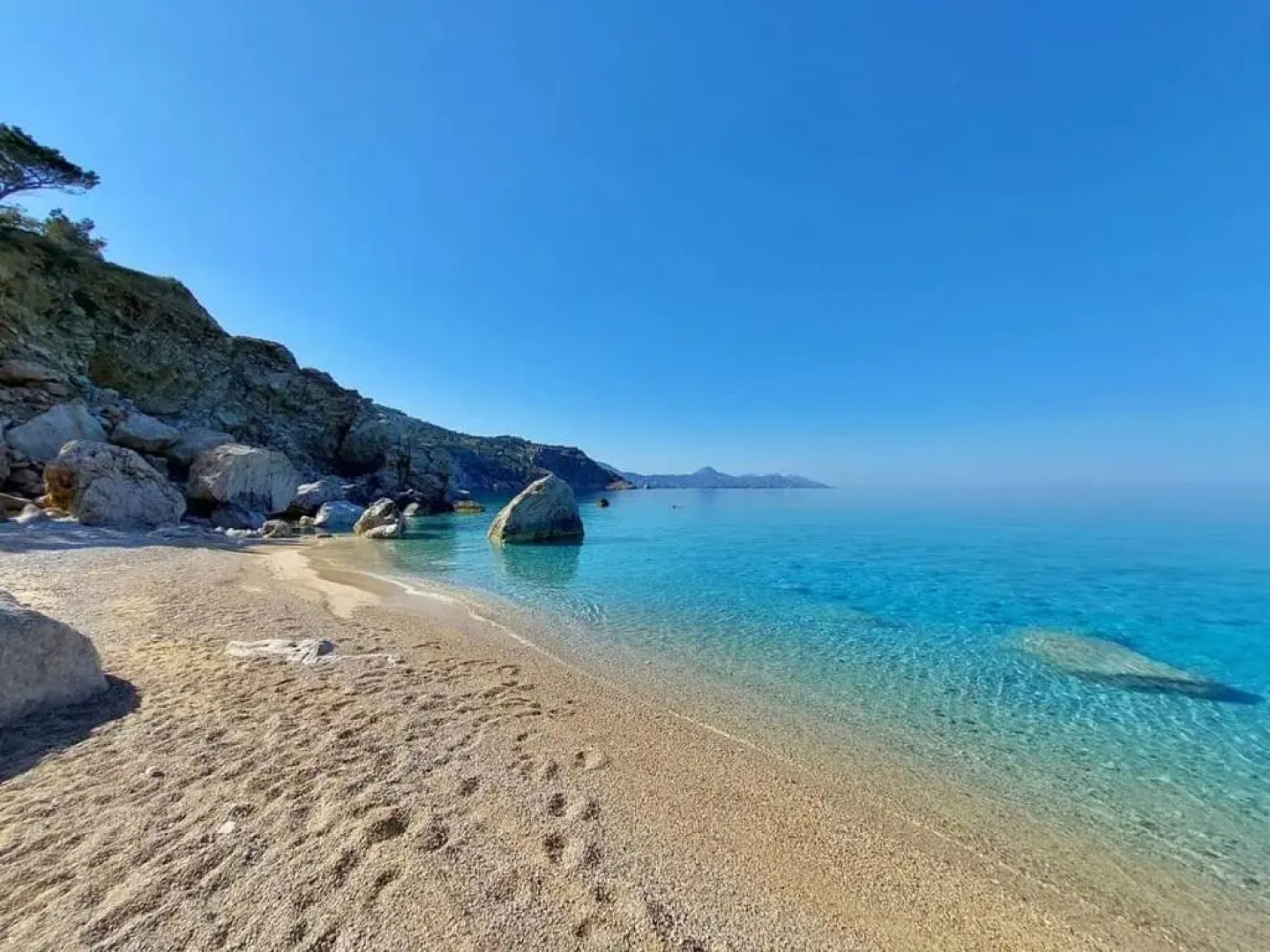 Akropolis Village Complex of Luxury Residence