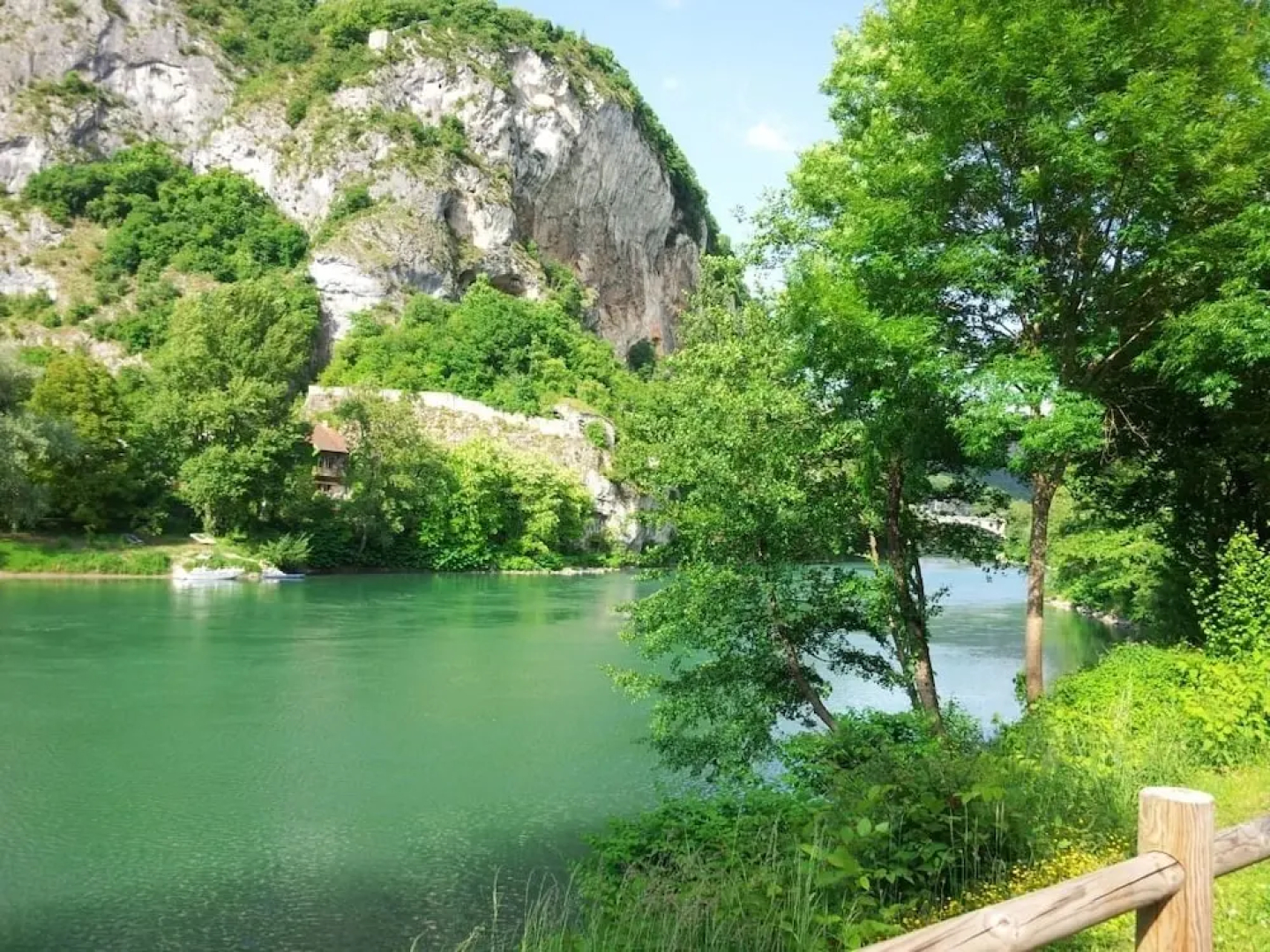 Le Shikara