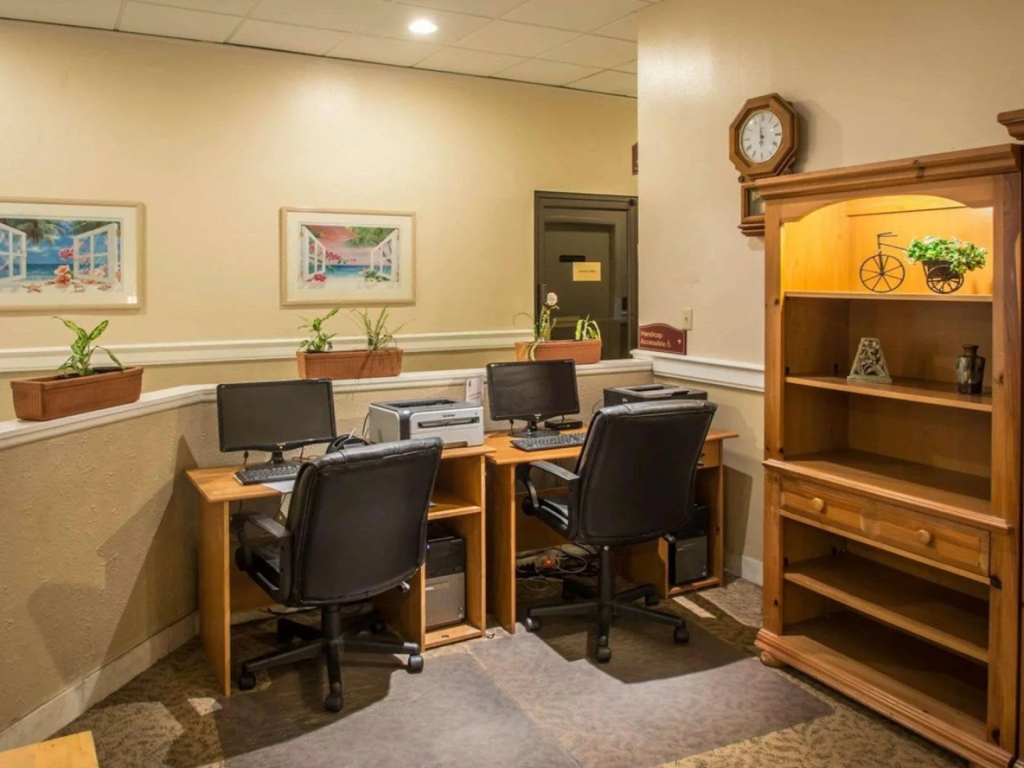 Days Inn by Wyndham Stuart