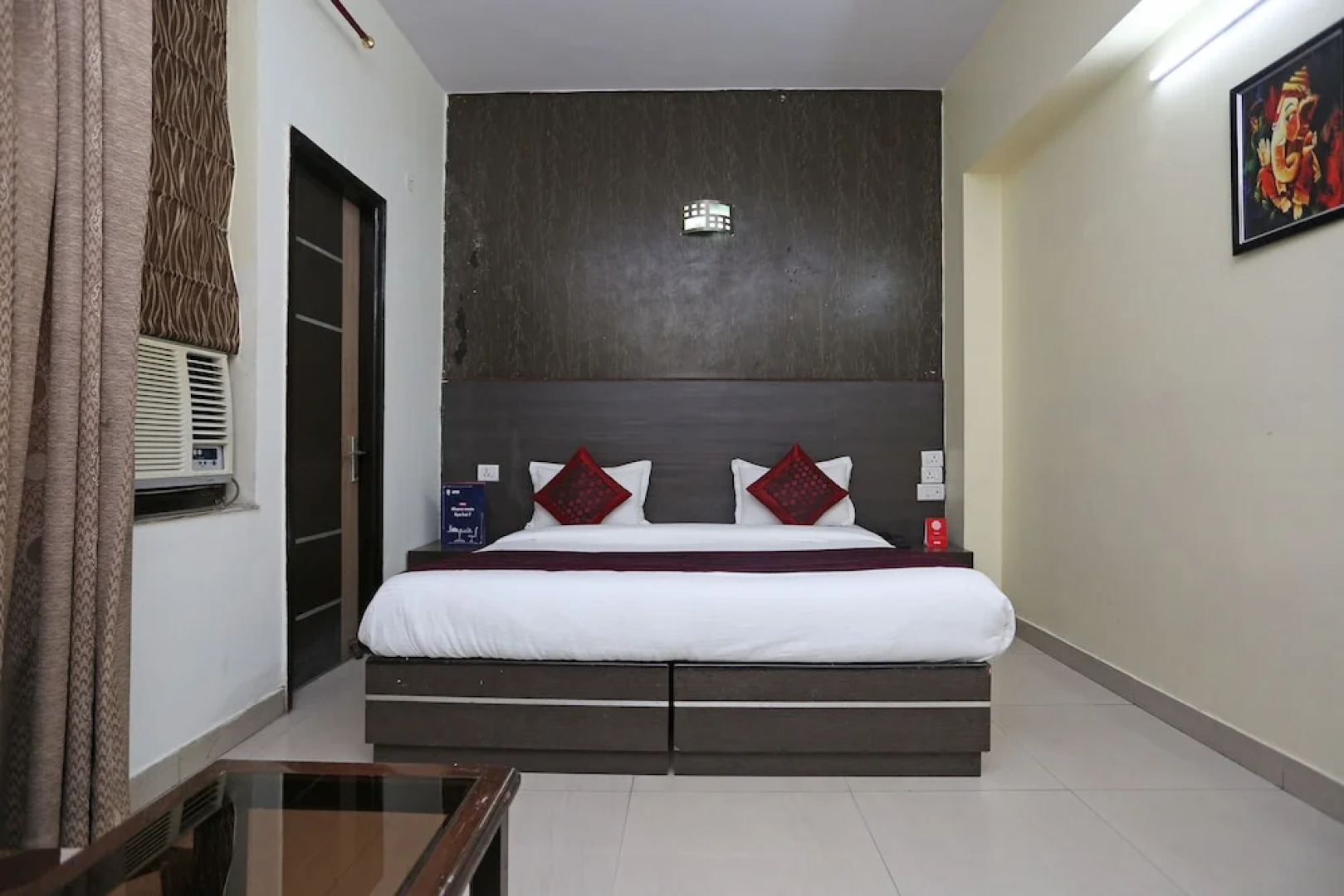 OYO 9601 Hotel Sunshine Residency Castle