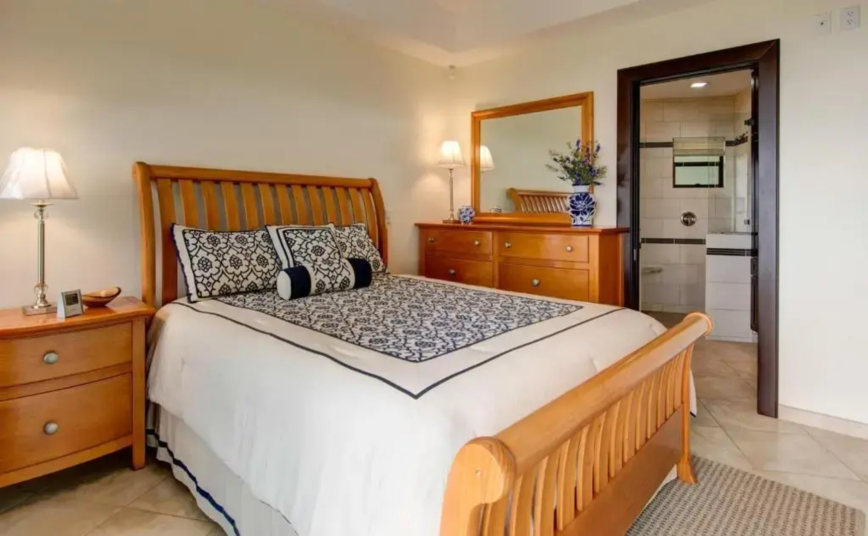 Grecia, Costa Rica Mountain Estate Guest Home 2/2 All Furnished